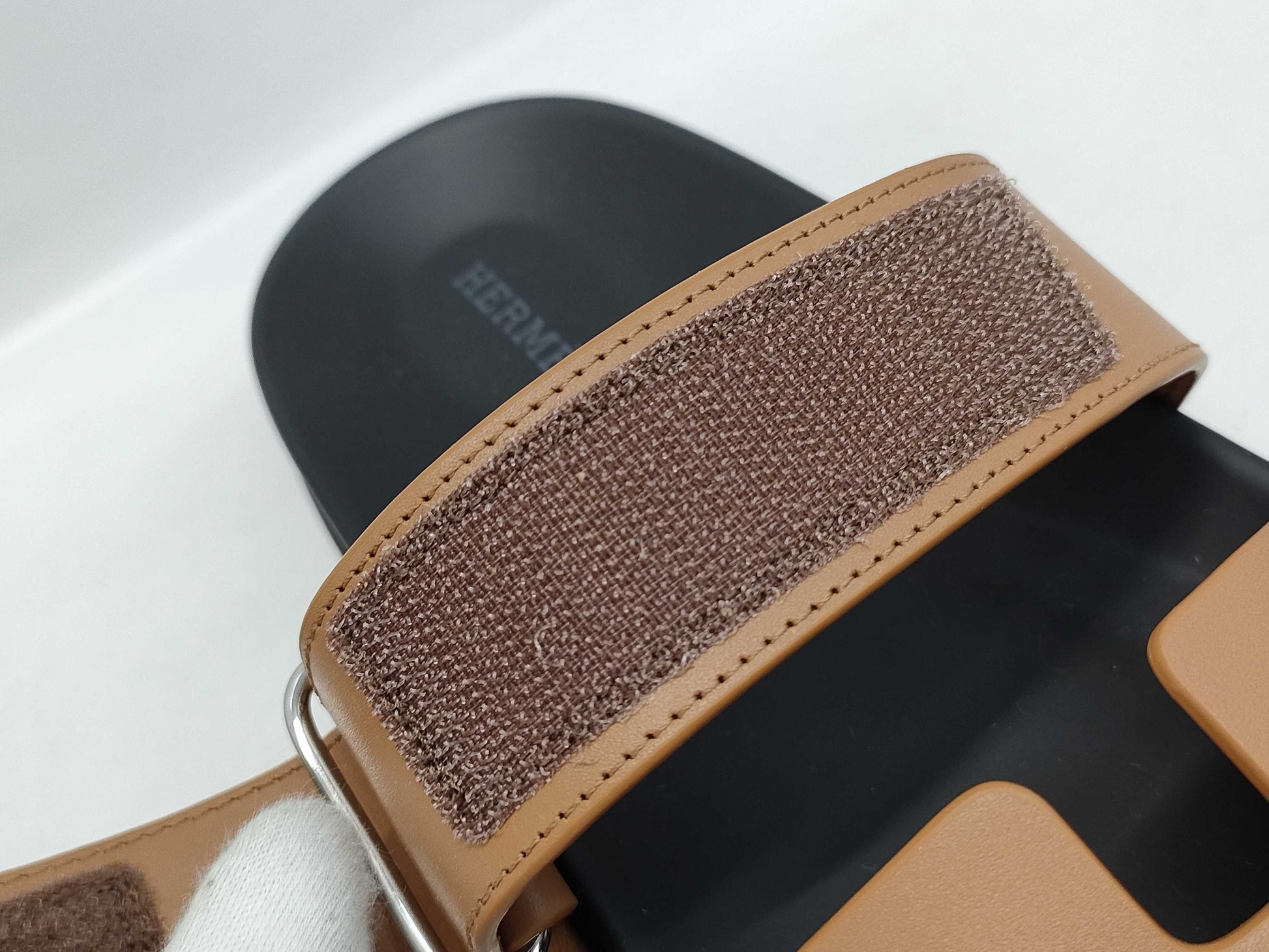 HERMES Sandals "Chypre" Natural Size: 43 Sandals