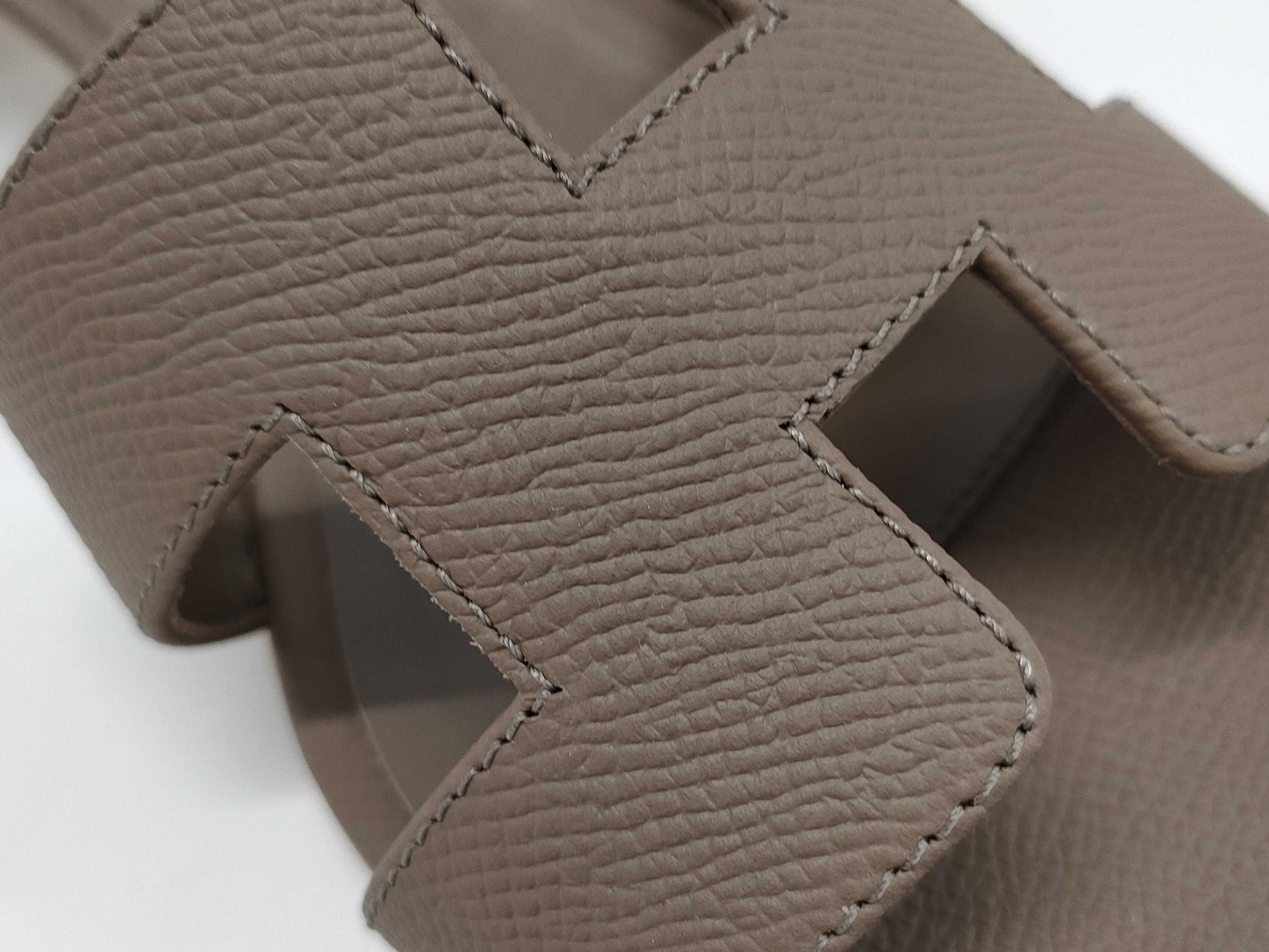 HERMES Oasis Etoupe Sandals, Size 39