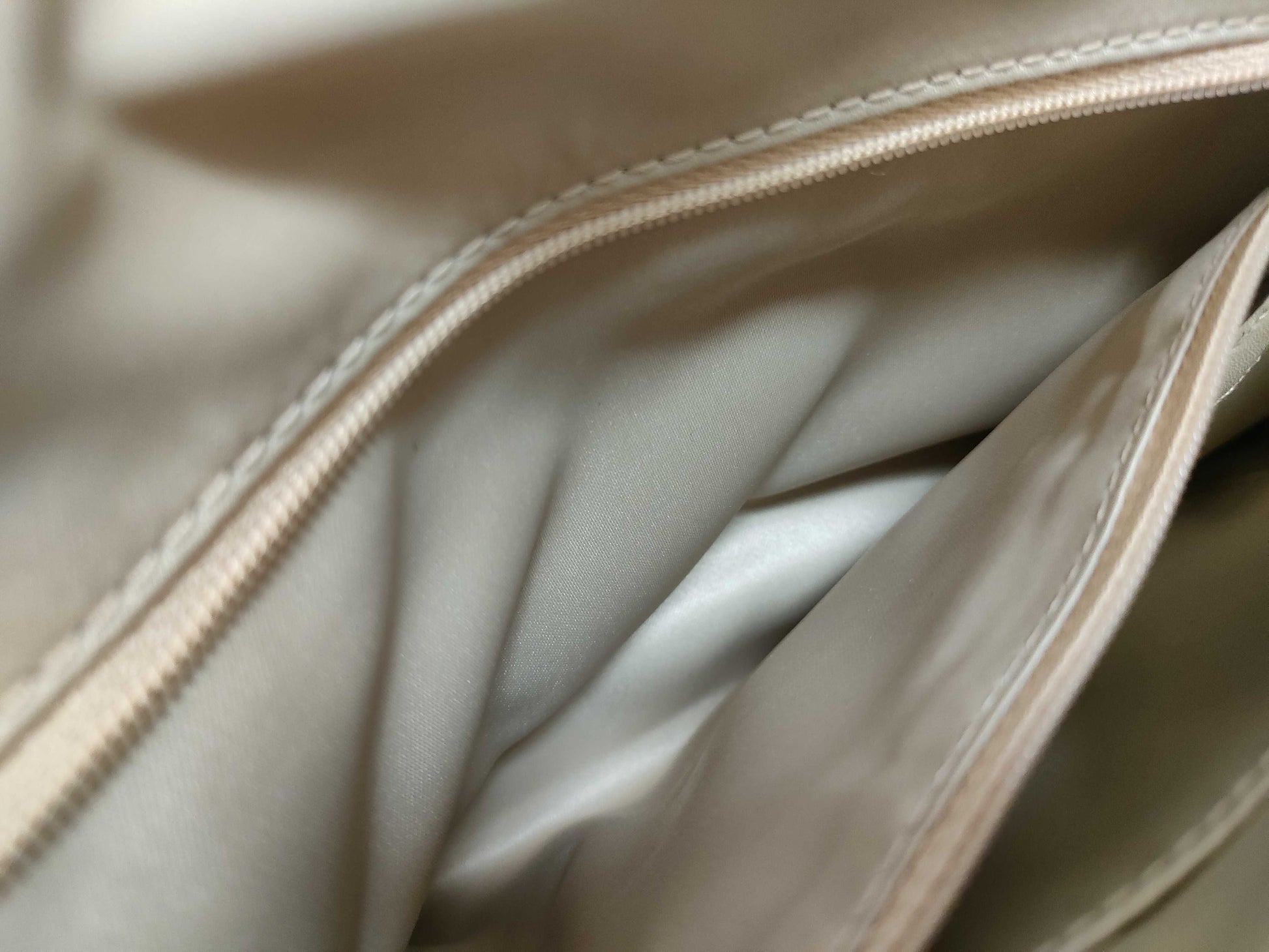 COACH Leather Beige Soho One-Shoulder Shoulder Bag