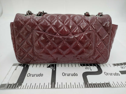 CHANEL Matelasse Single Flap Double Chain Shoulder Bag in Patent Leather, Bordeaux, 12276247