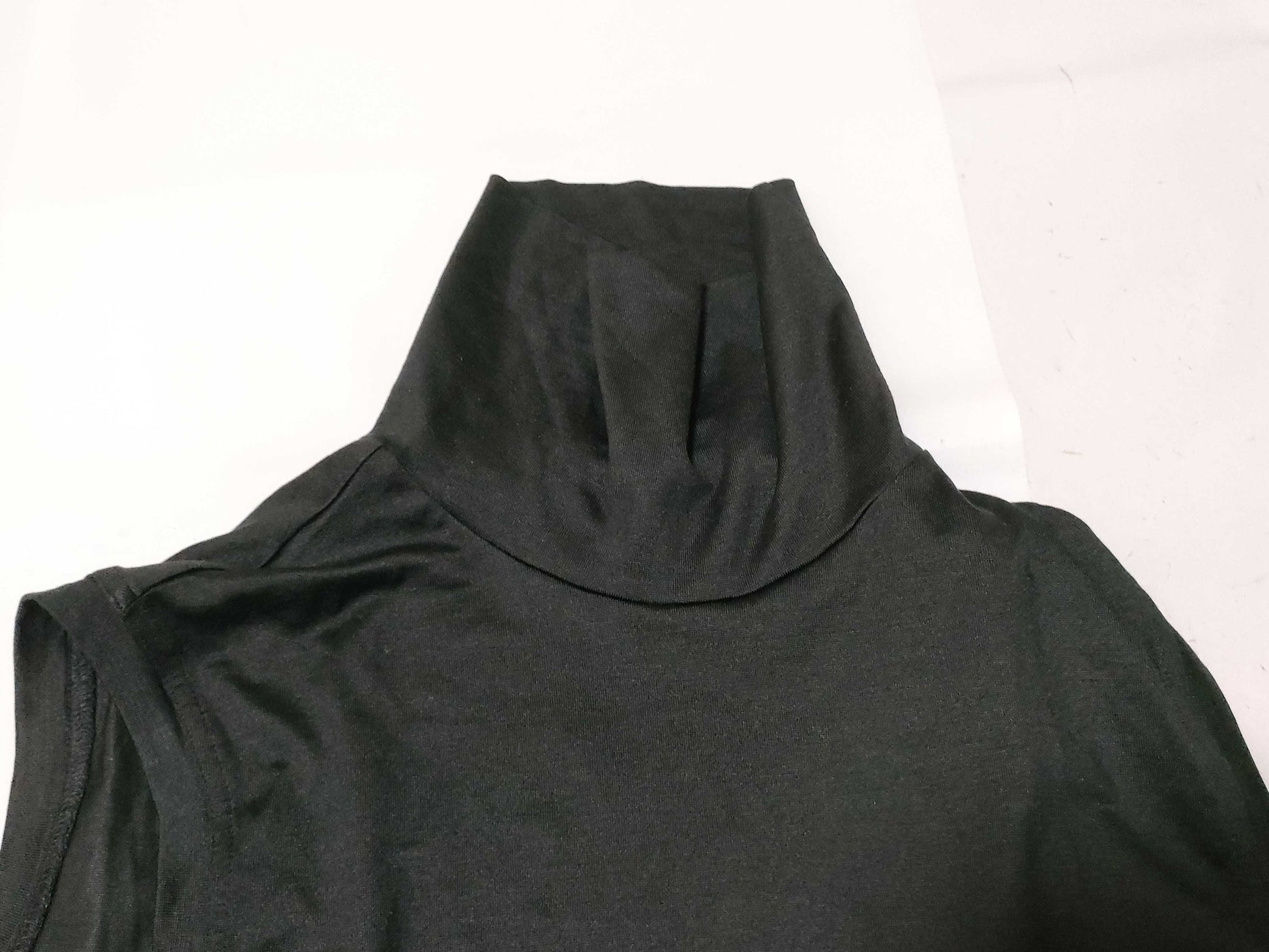 HERMES Sleeveless Turtleneck Top, Silk #36, Black