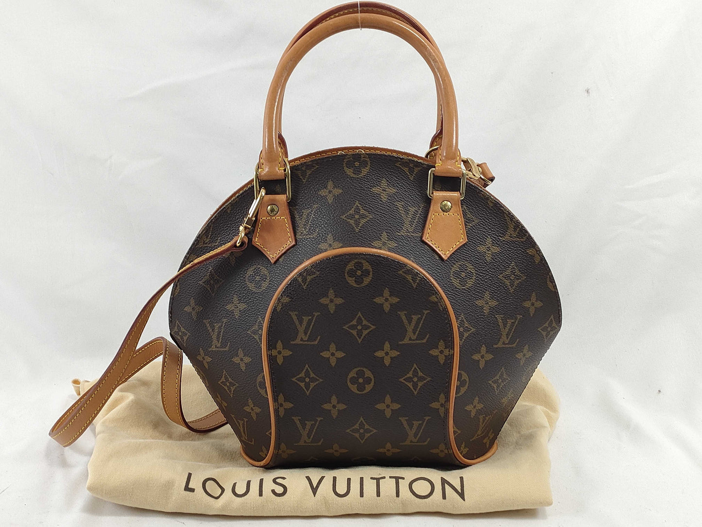 LOUIS VUITTON Monogram Ellipse Handbag