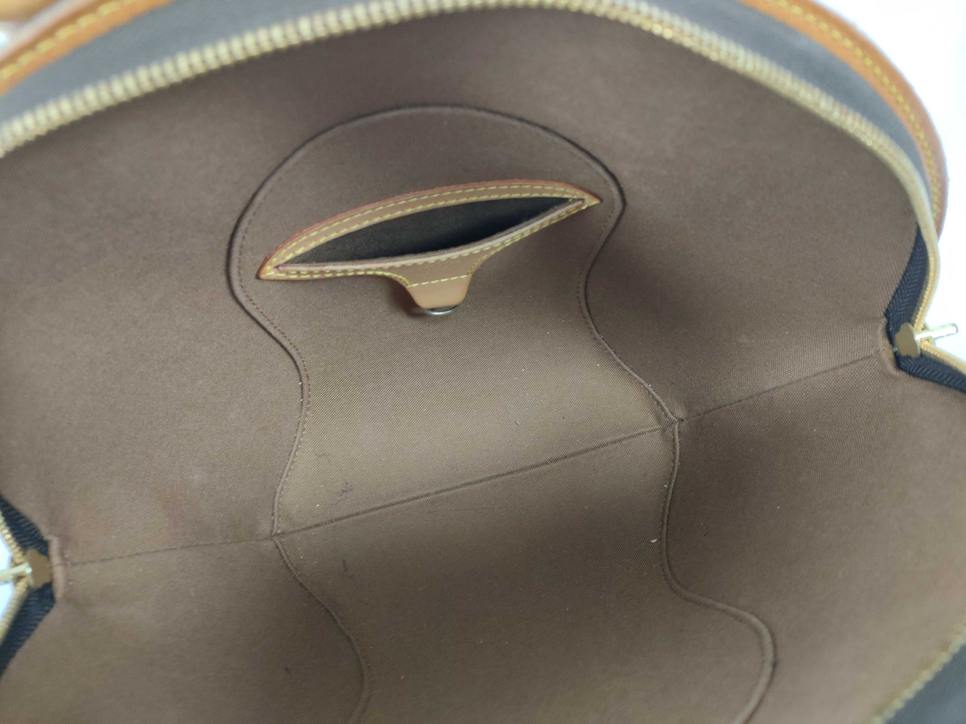 LOUIS VUITTON Monogram Ellipse Handbag