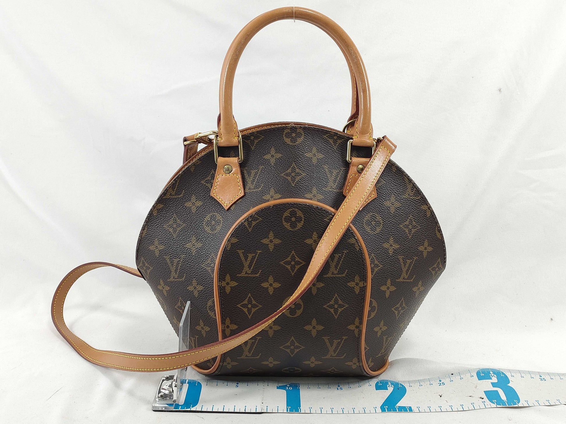LOUIS VUITTON Monogram Ellipse Handbag