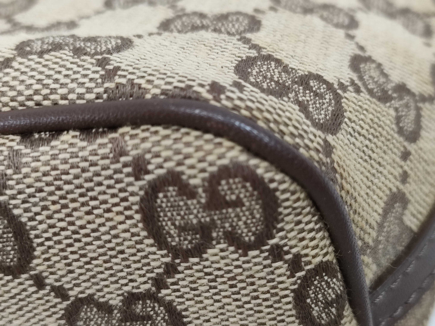 GUCCI GG Canvas GUCCI Pouch Pouch