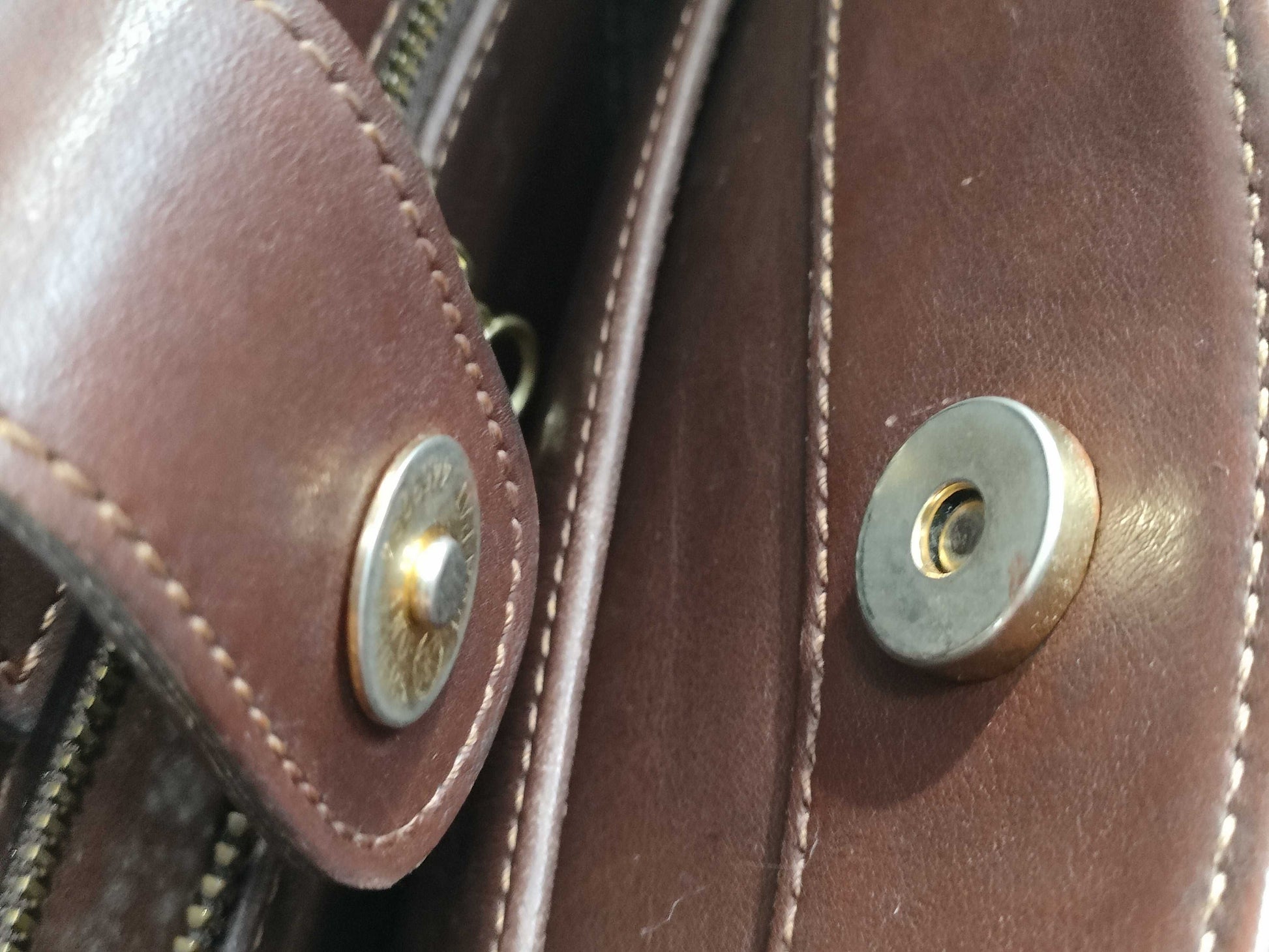 COACH Old Coach Handbag, Glovetanned Leather, Genuine Leather, 9305 Tote Bag