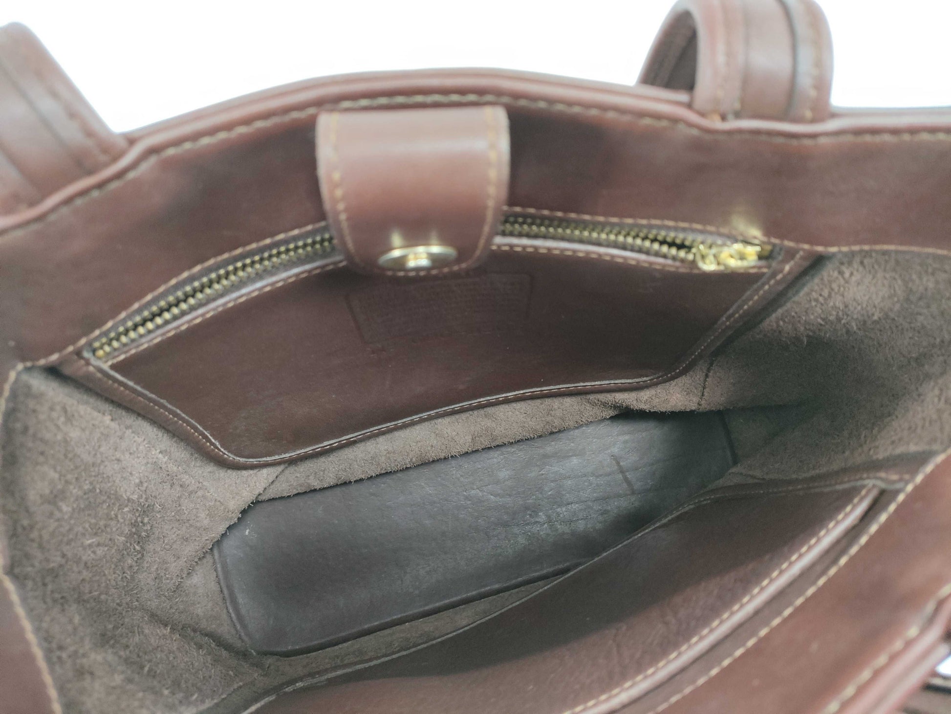 COACH Old Coach Handbag, Glovetanned Leather, Genuine Leather, 9305 Tote Bag
