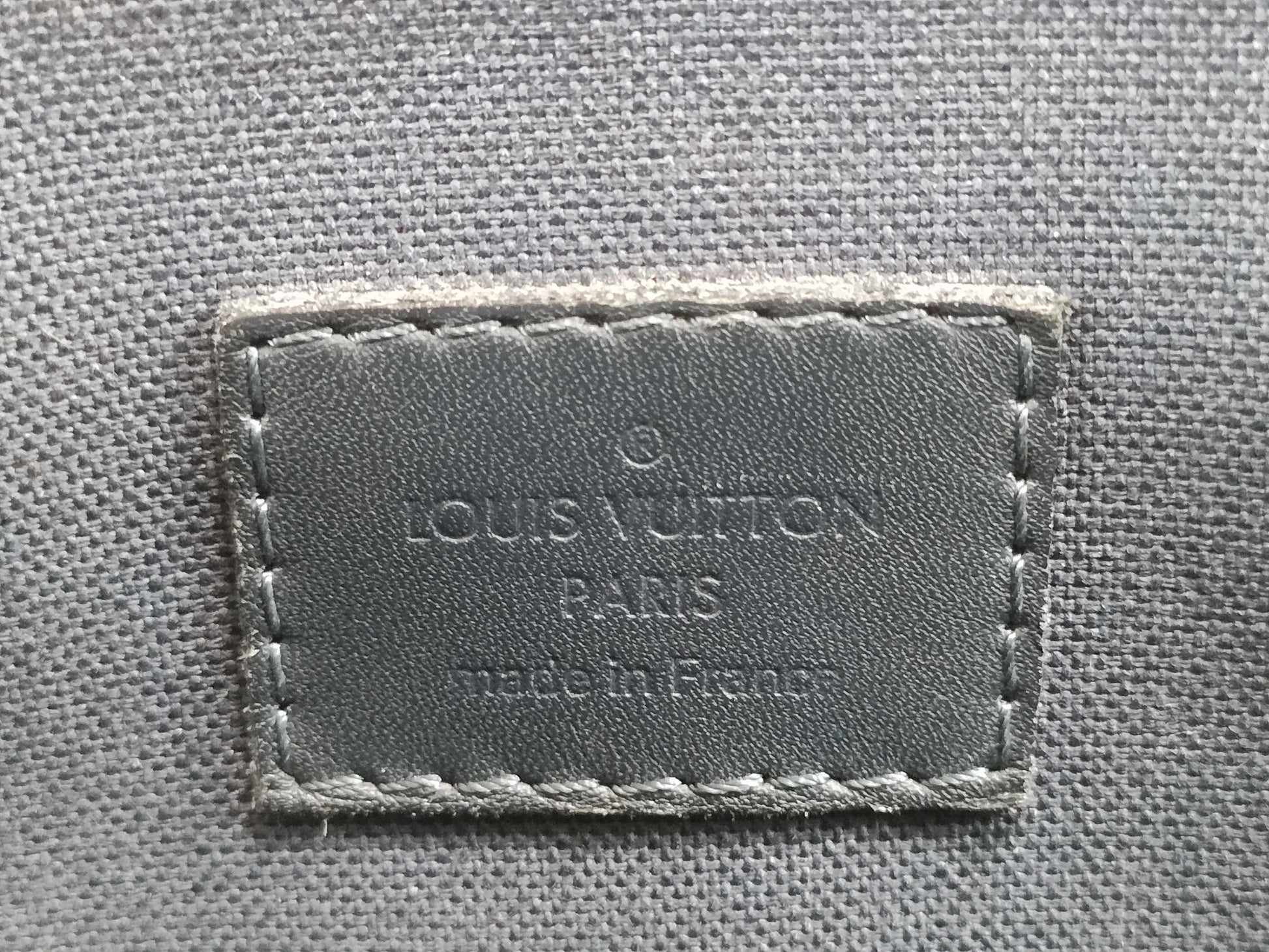 LOUIS VUITTON Damier Infini LOUIS VUITTON Damier Infini District MM N41283 Shoulder Bag Shoulder Bag
