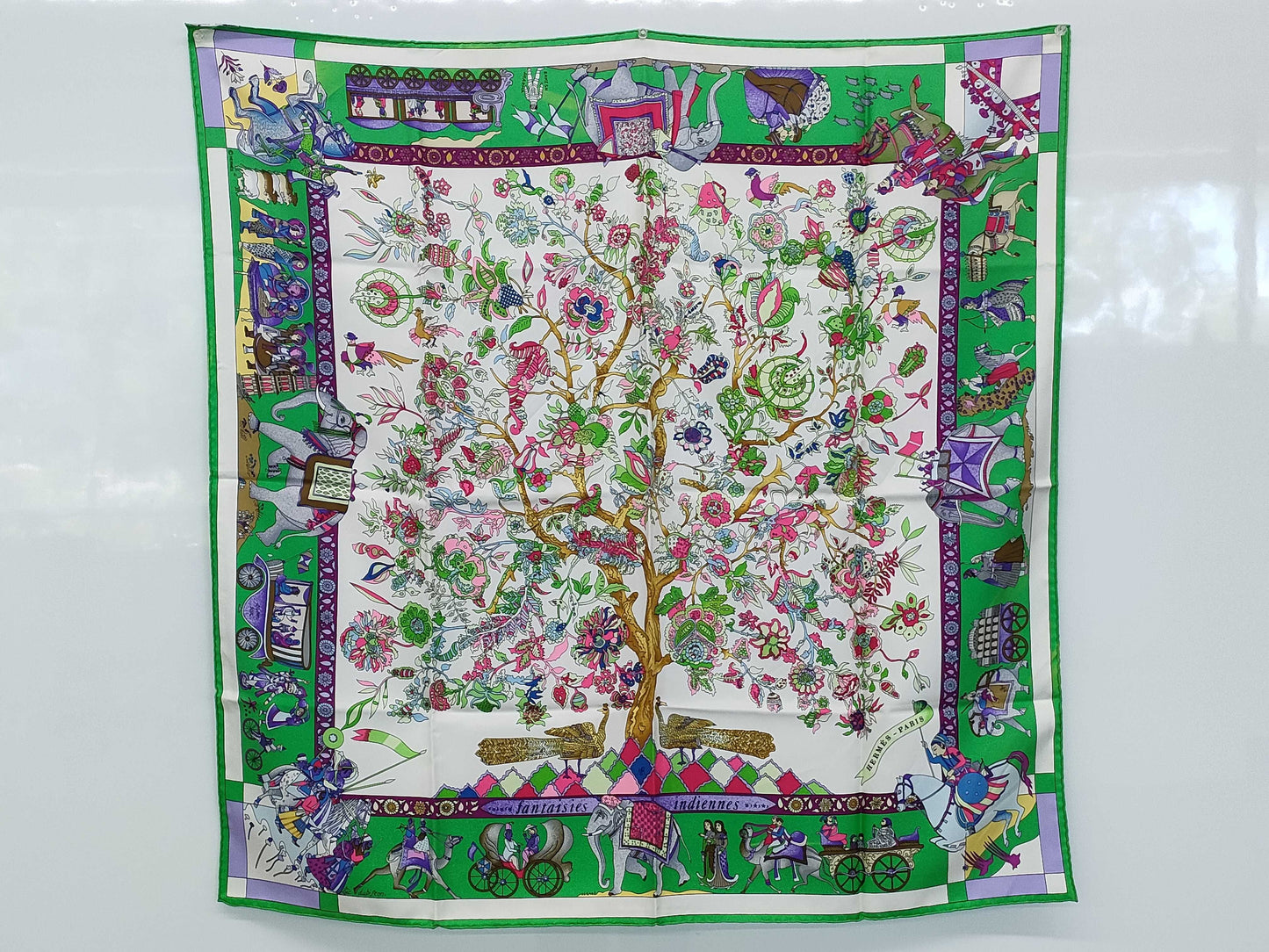 HERMES HERMES Carré 90 "Dazzling India" Scarf