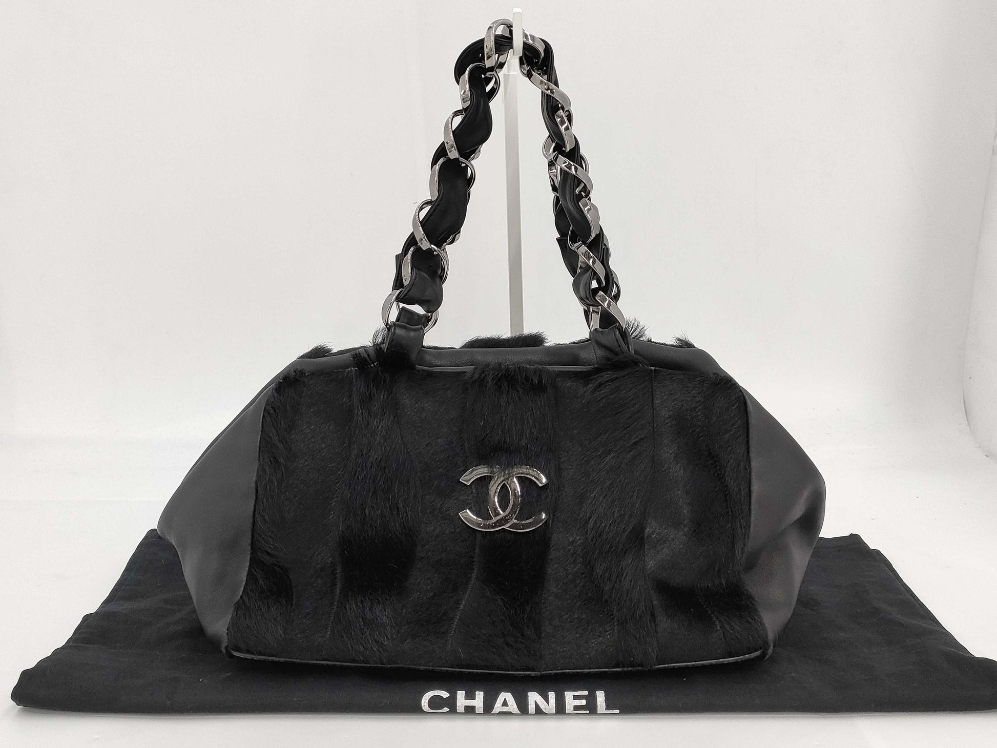 CHANEL Handbag, Harako Leather, Black, 8610456