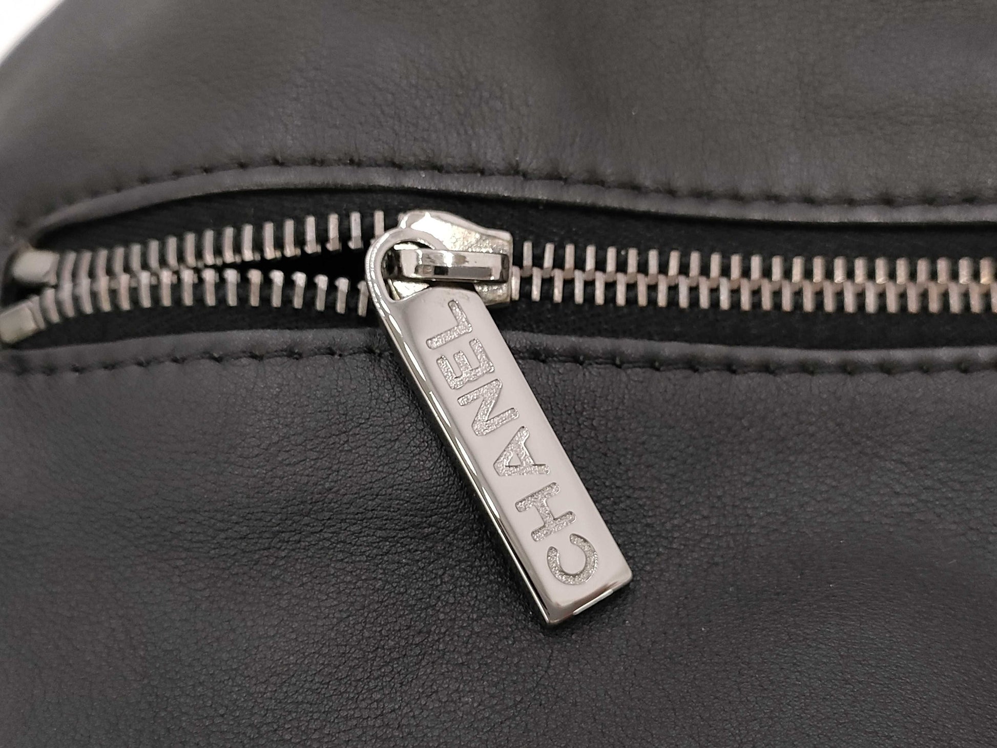 CHANEL Handbag, Harako Leather, Black, 8610456