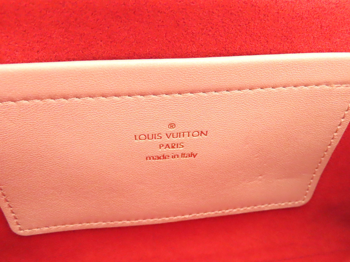 LOUIS VUITTON RFID Verified Fall in Love Pochette Coussin Pink M80834 RFID Shoulder Bag