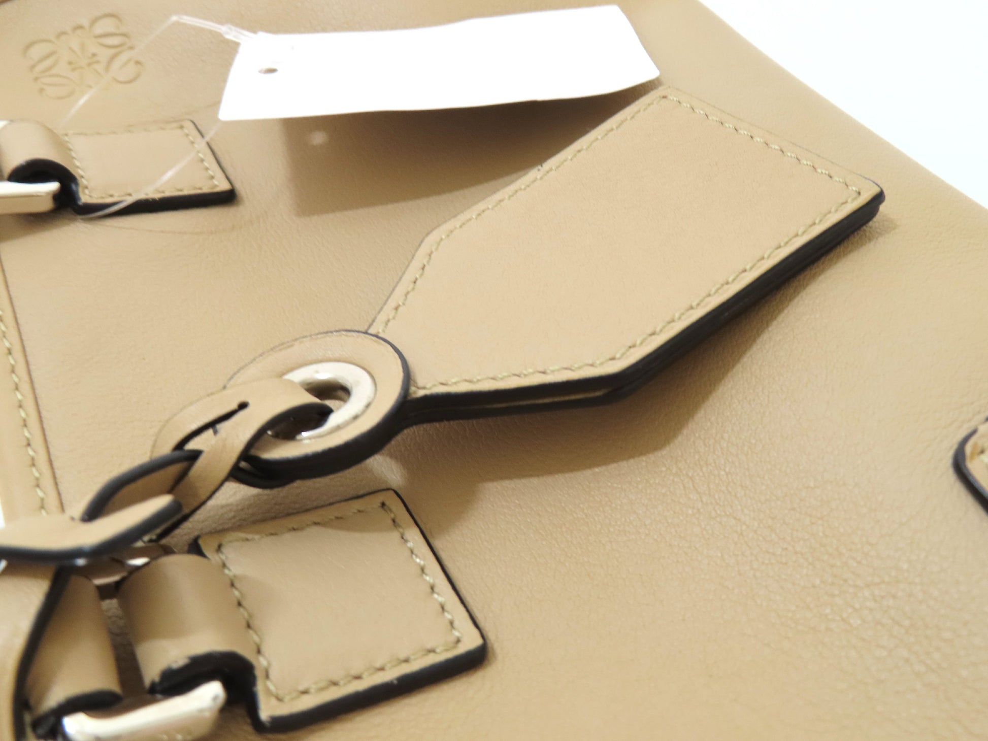 LOEWE Amazona 23 352.30. N71 Leather Beige 2-Way Handbag