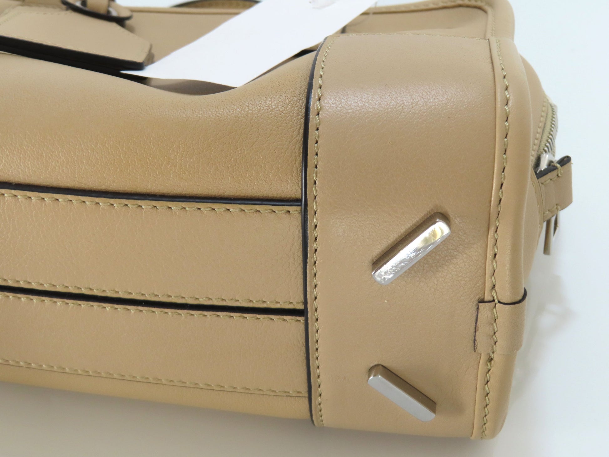 LOEWE Amazona 23 352.30. N71 Leather Beige 2-Way Handbag
