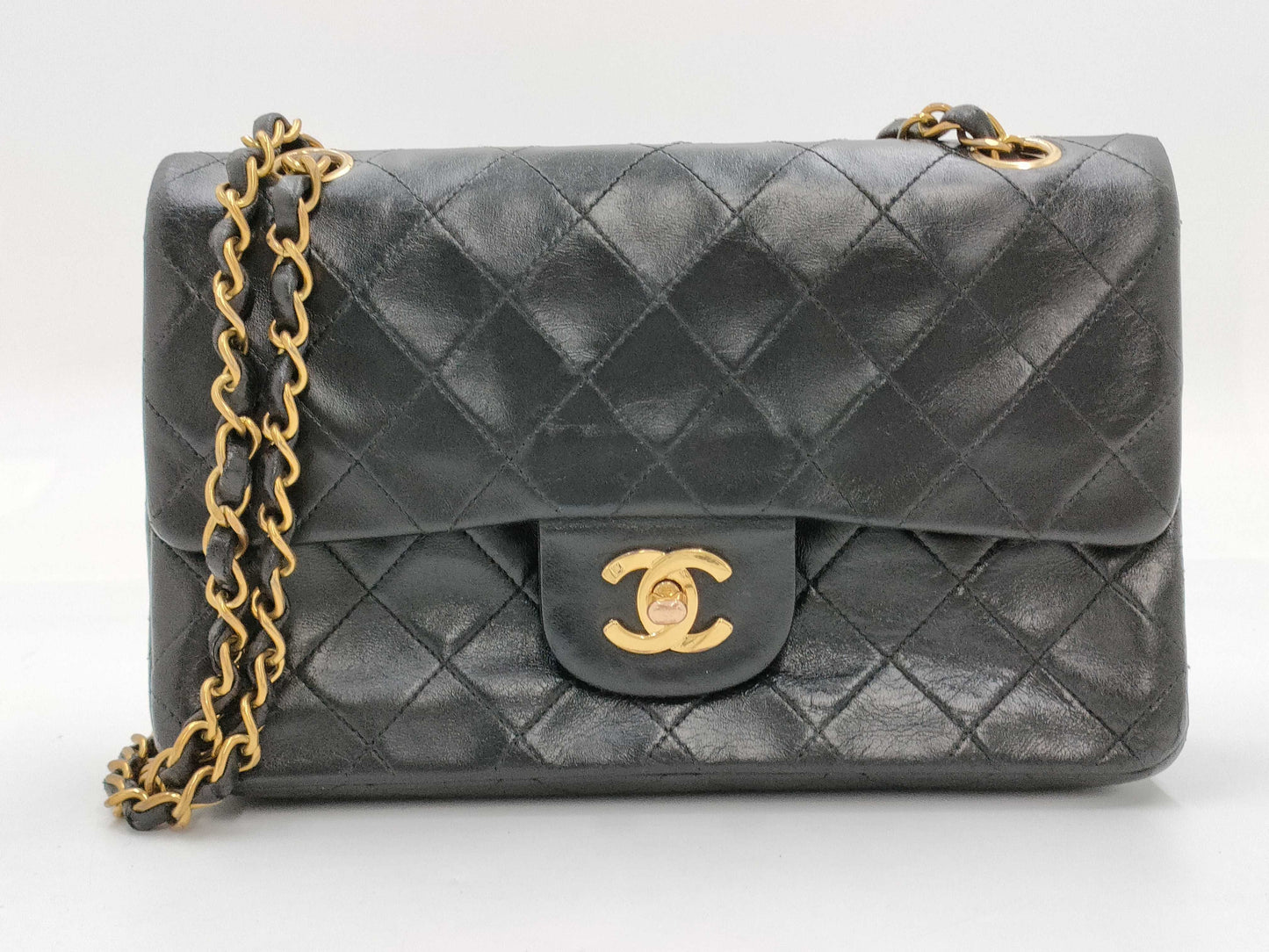 CHANEL Matelasse Shoulder Bag