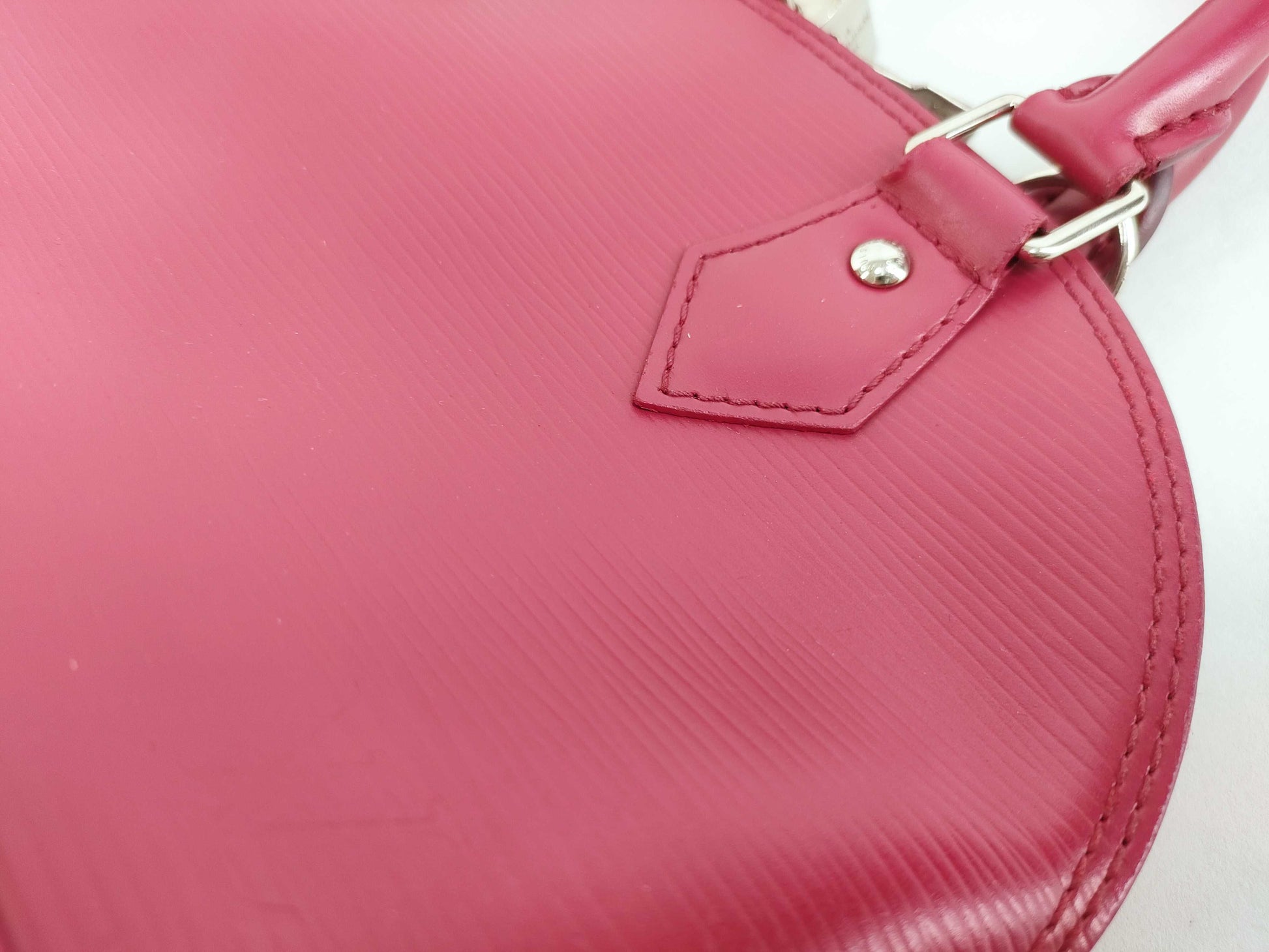 LOUIS VUITTON MI 0154 Epi Louis Vuitton Alma BB Handbag