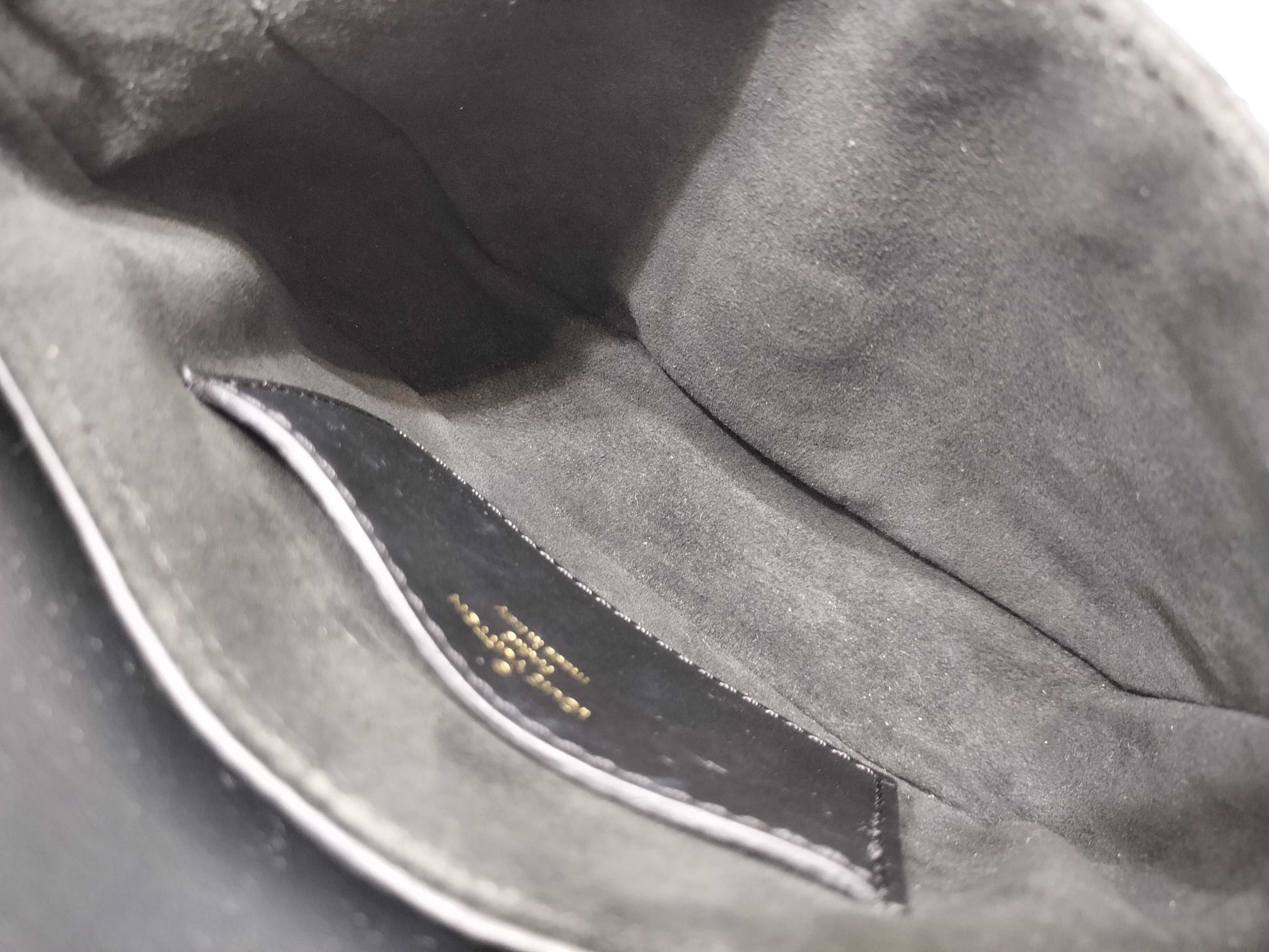 LOUIS VUITTON RFID Verified Louis Vuitton New Wave Shoulder Bag