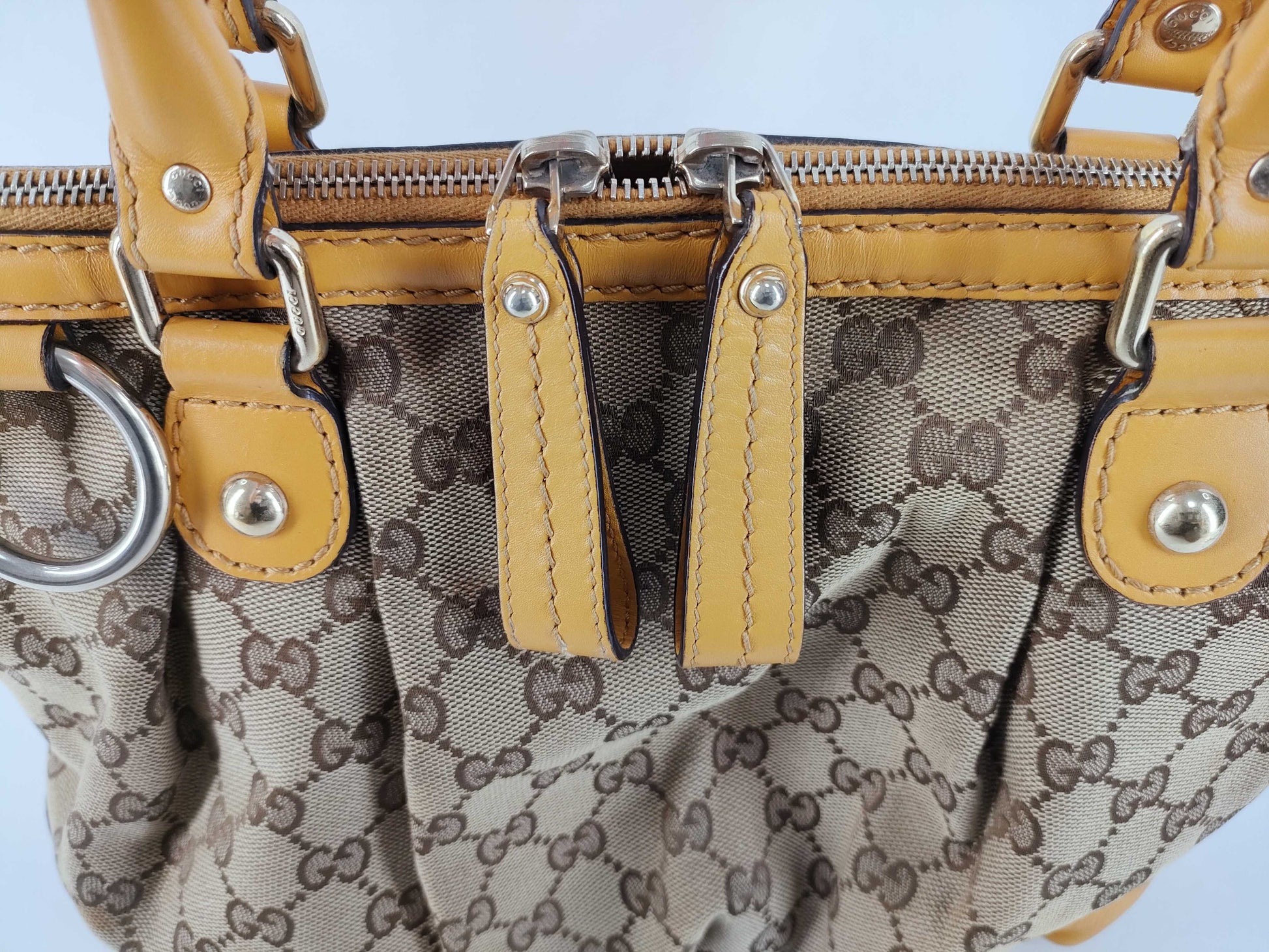 GUCCI GG Canvas Gucci Hand Shoulder Bag Shoulder Bag