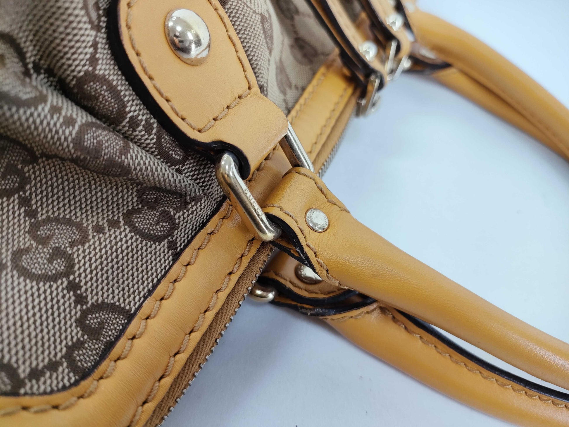 GUCCI GG Canvas Gucci Hand Shoulder Bag Shoulder Bag