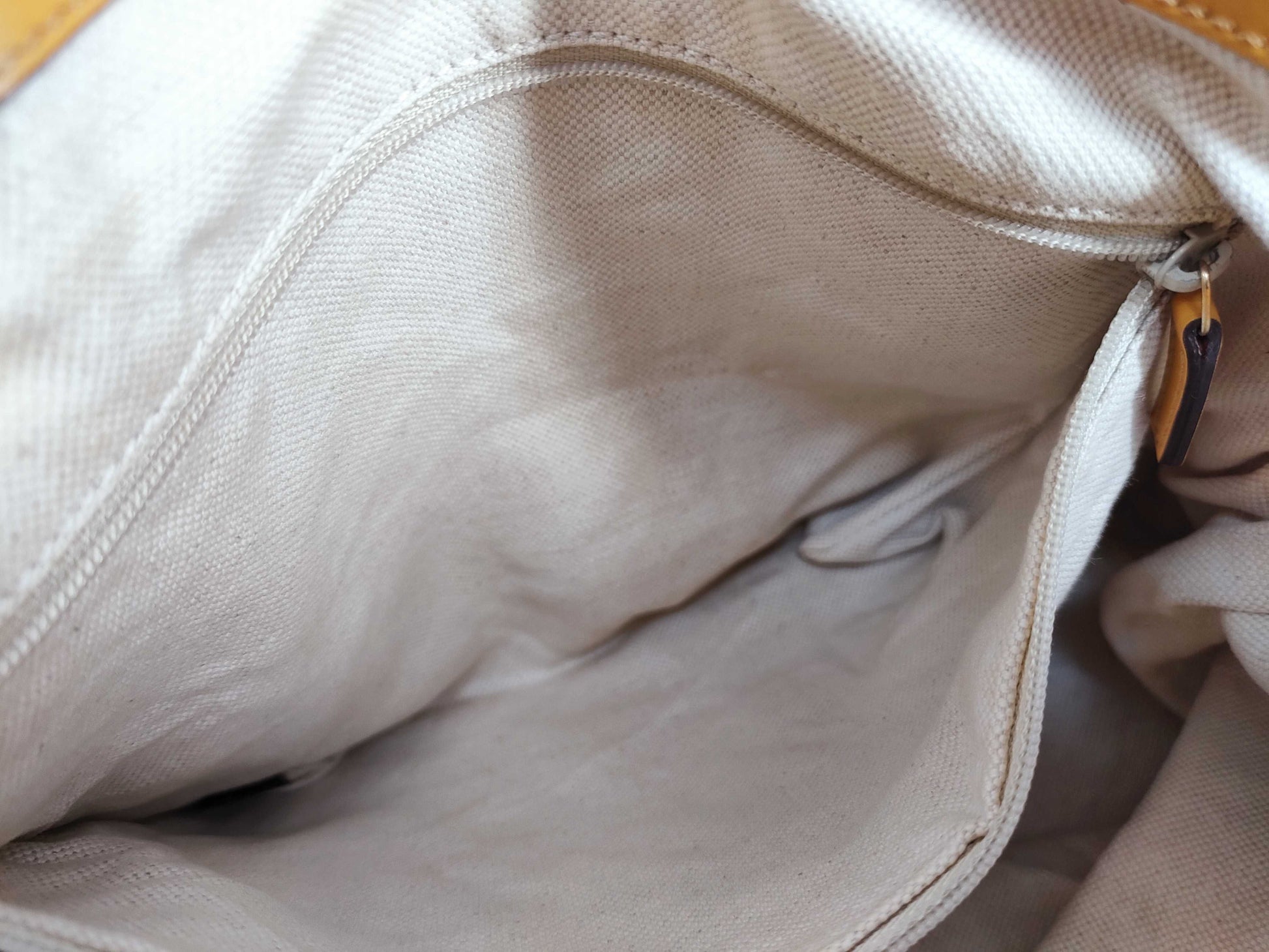 GUCCI GG Canvas Gucci Hand Shoulder Bag Shoulder Bag