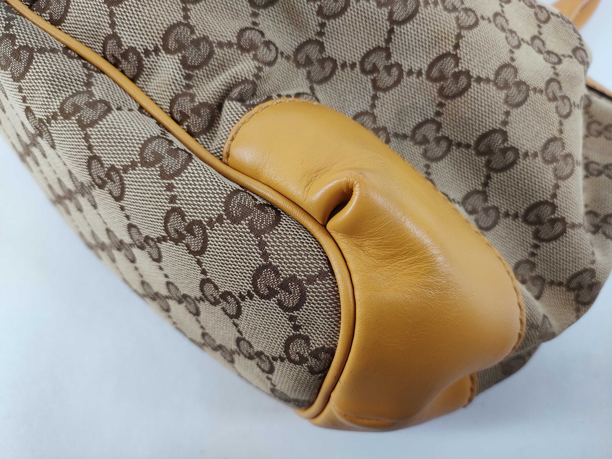 GUCCI GG Canvas Gucci Hand Shoulder Bag Shoulder Bag