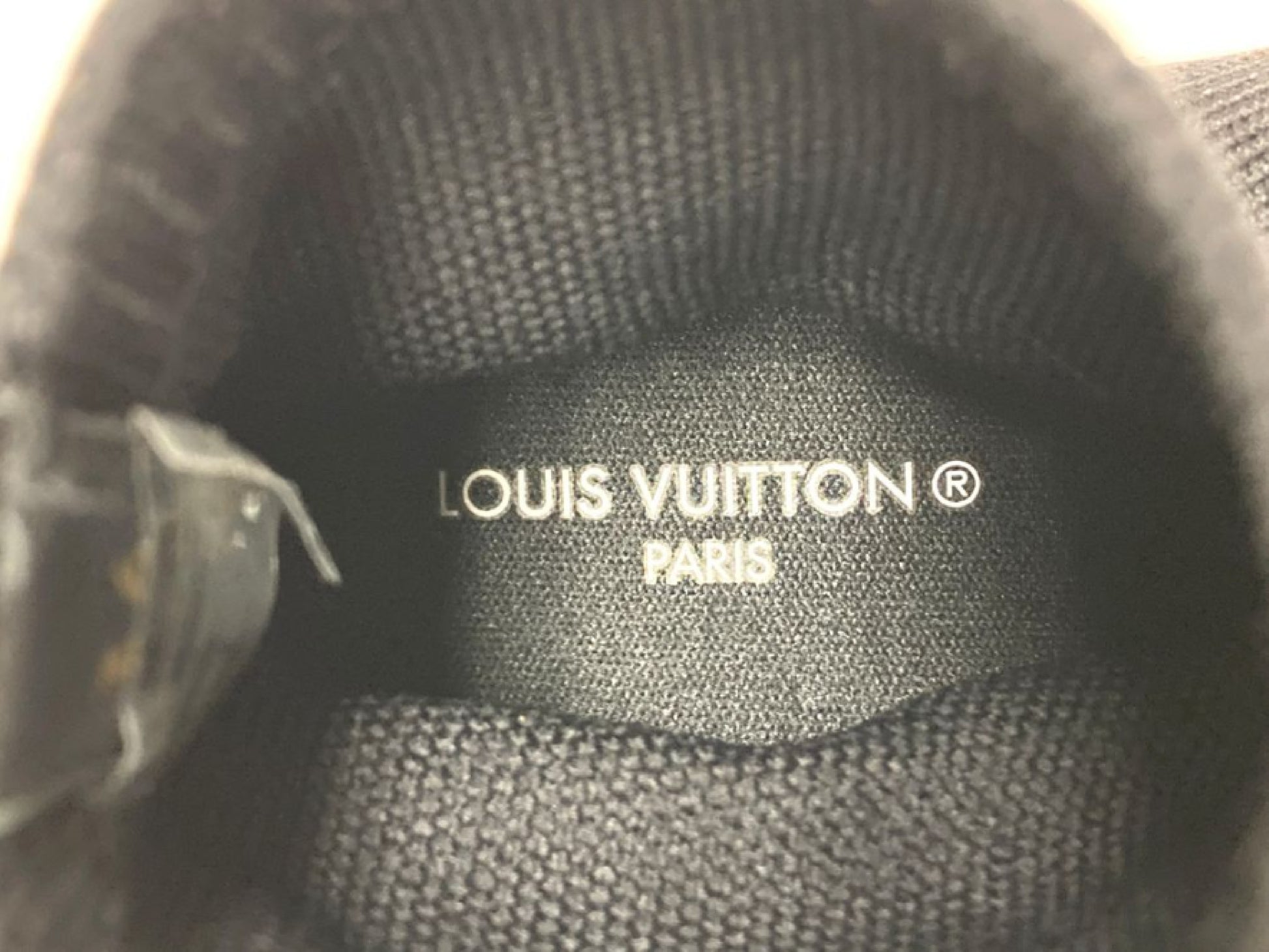 LOUIS VUITTON Sneakers Size 36 Sneakers