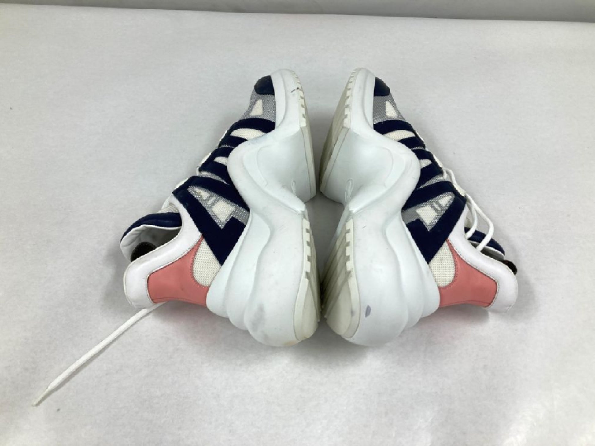 LOUIS VUITTON LV Arclight Sneakers Size 41 GO0168 Sneakers