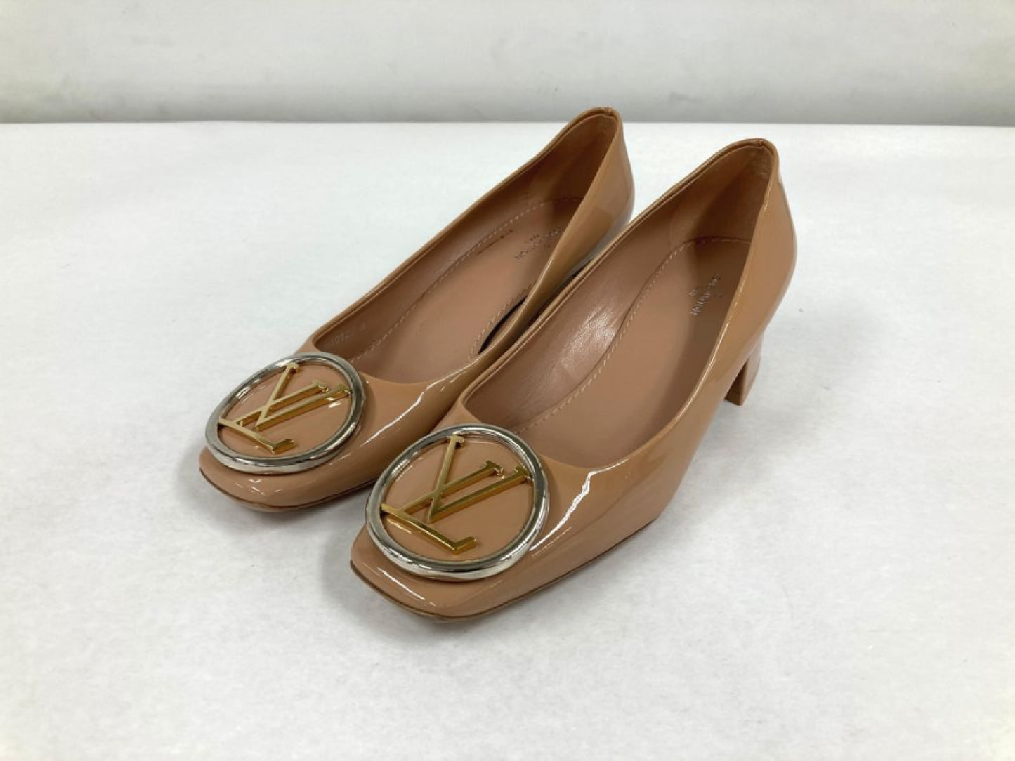 LOUIS VUITTON LV Logo Pumps #36 MA0127 Pumps