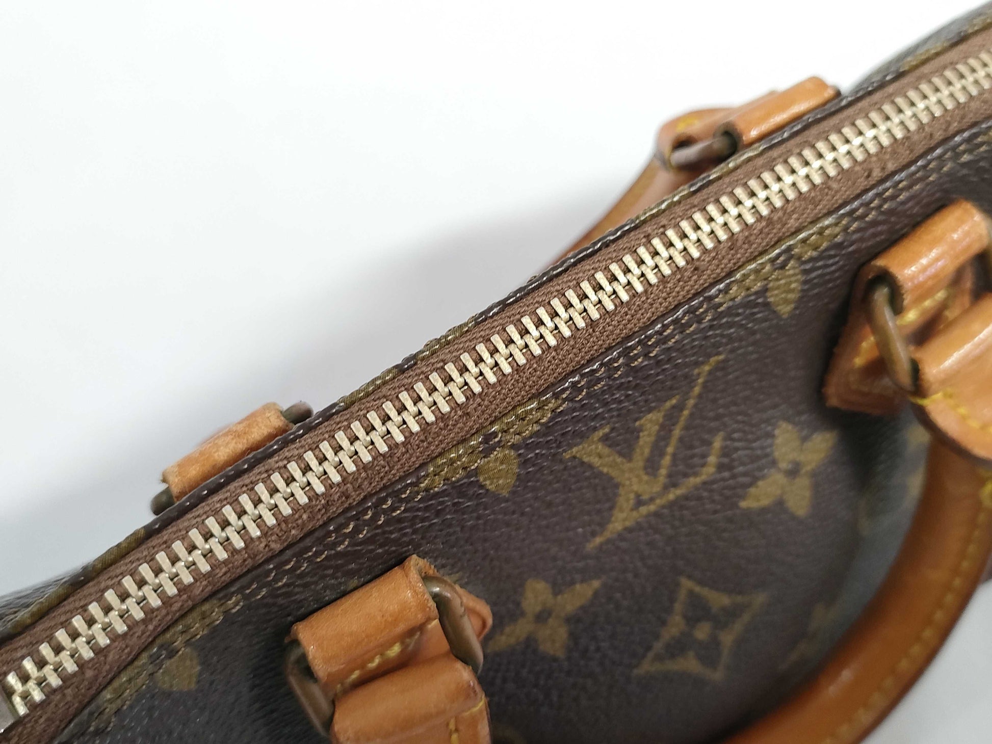 LOUIS VUITTON RFID verification not possible, serial number not confirmed, Monogram LOUIS VUITTON M41534 Monogram M41534 Mini Speedy Pouch Handbag with White Tag