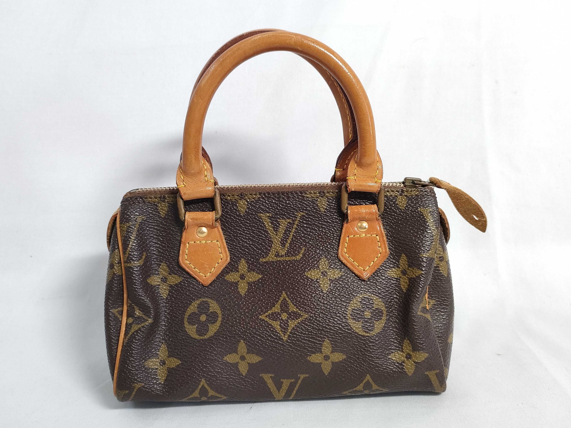 LOUIS VUITTON RFID verification not possible, serial number not confirmed, Monogram LOUIS VUITTON M41534 Monogram M41534 Mini Speedy Pouch Handbag with White Tag