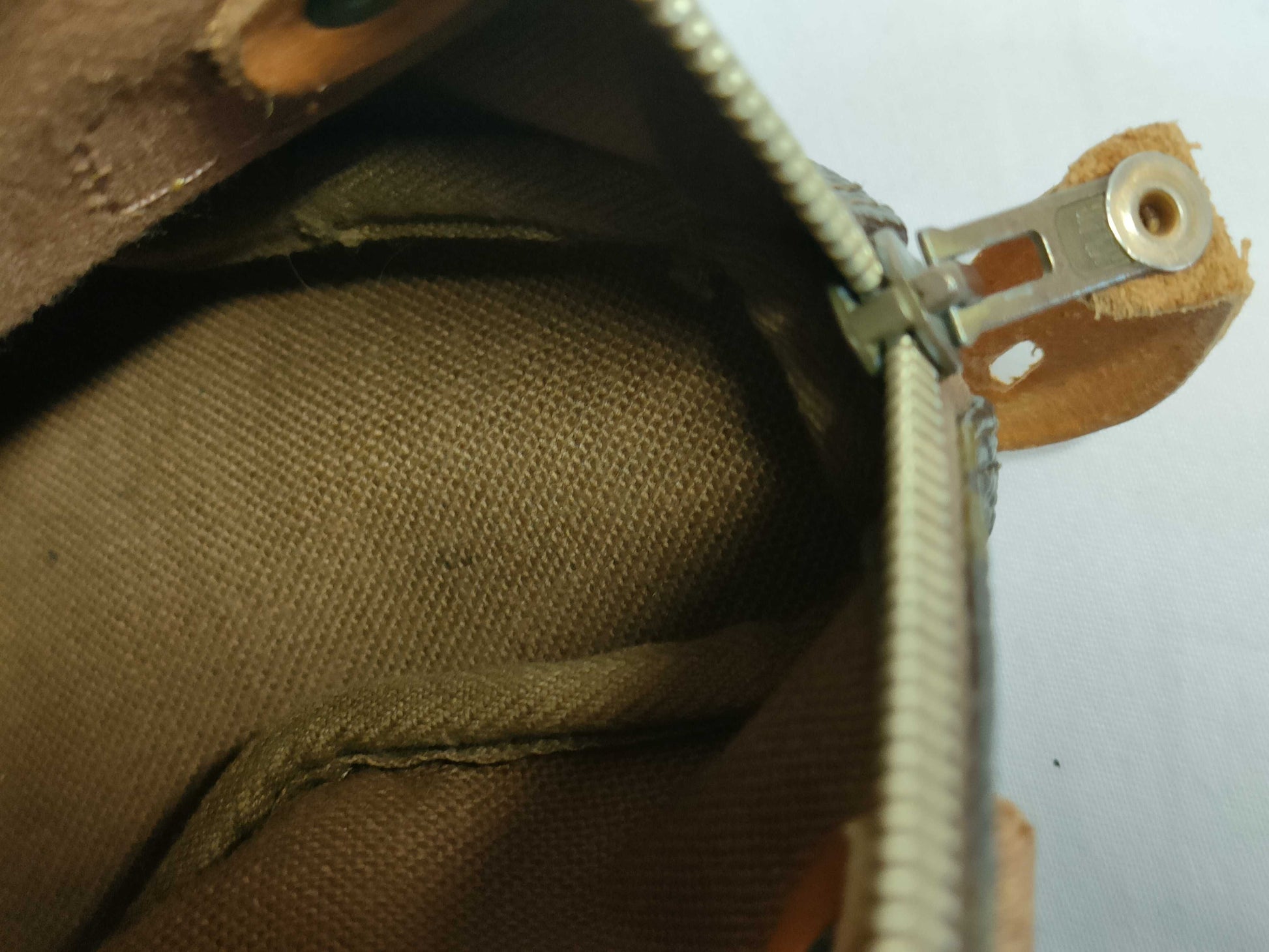 LOUIS VUITTON RFID verification not possible, serial number not confirmed, Monogram LOUIS VUITTON M41534 Monogram M41534 Mini Speedy Pouch Handbag with White Tag