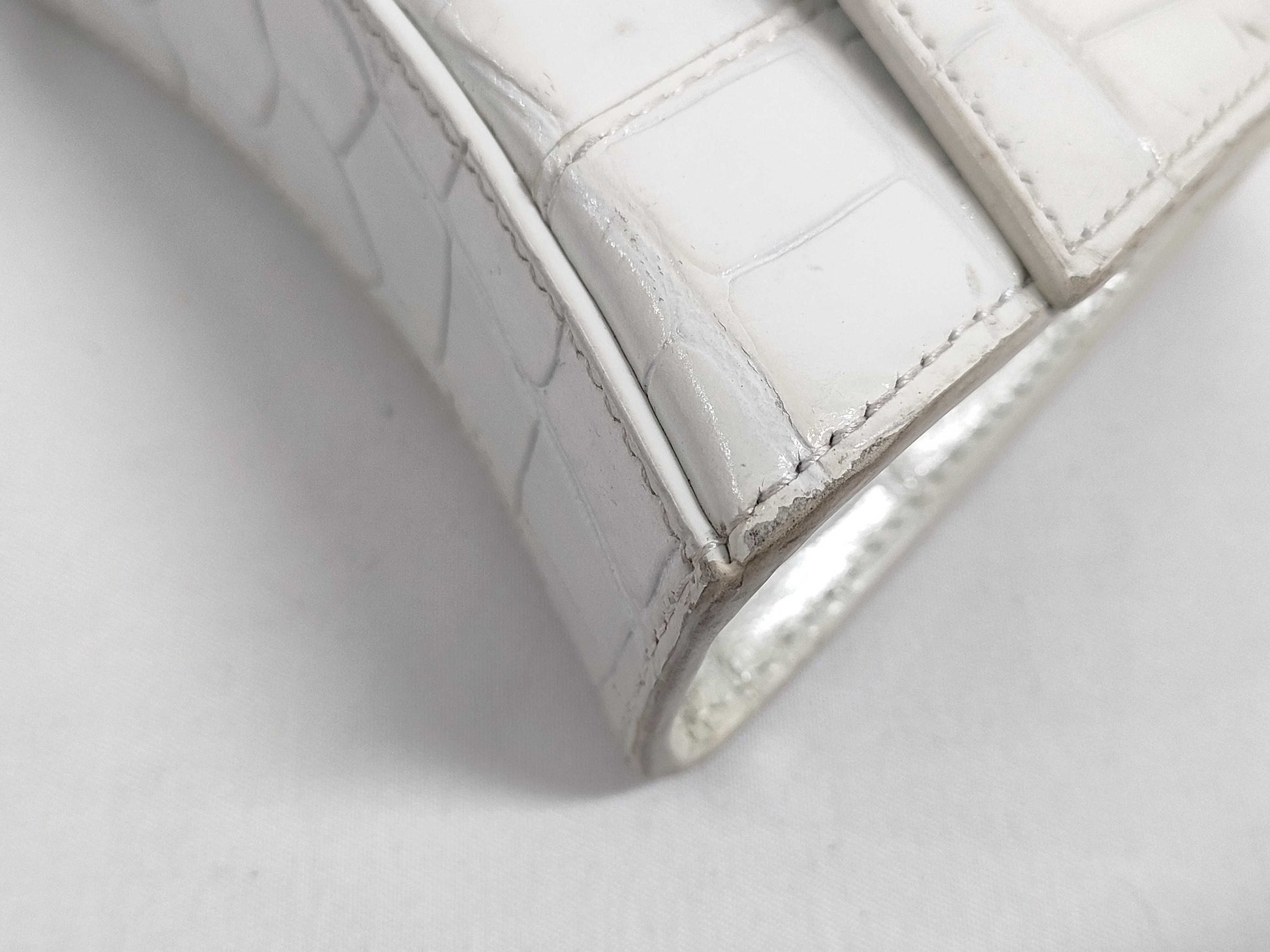 BALENCIAGA BALENCIAGA Mini White Leather Hourglass Mini Pouch Handbag
