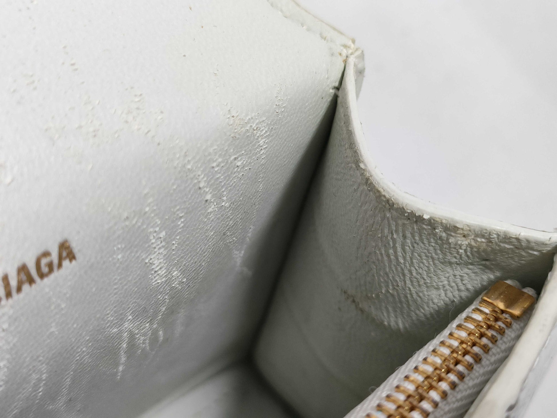 BALENCIAGA BALENCIAGA Mini White Leather Hourglass Mini Pouch Handbag