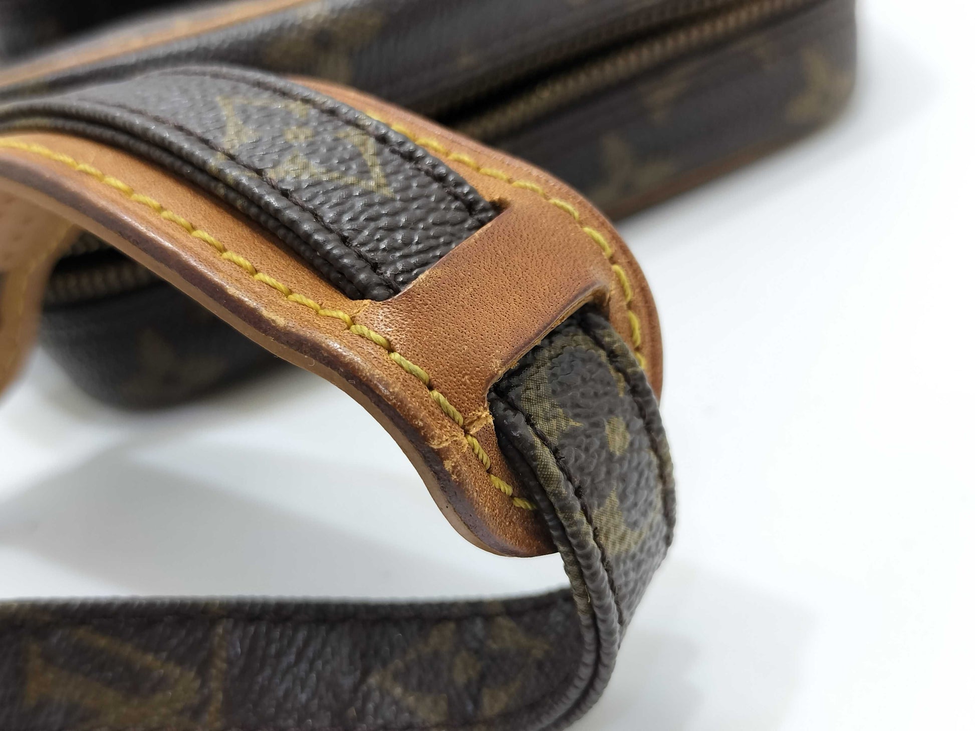 LOUIS VUITTON TH 0911 Monogram LV Monogram Shoulder Bag Amazon PM Shoulder Bag