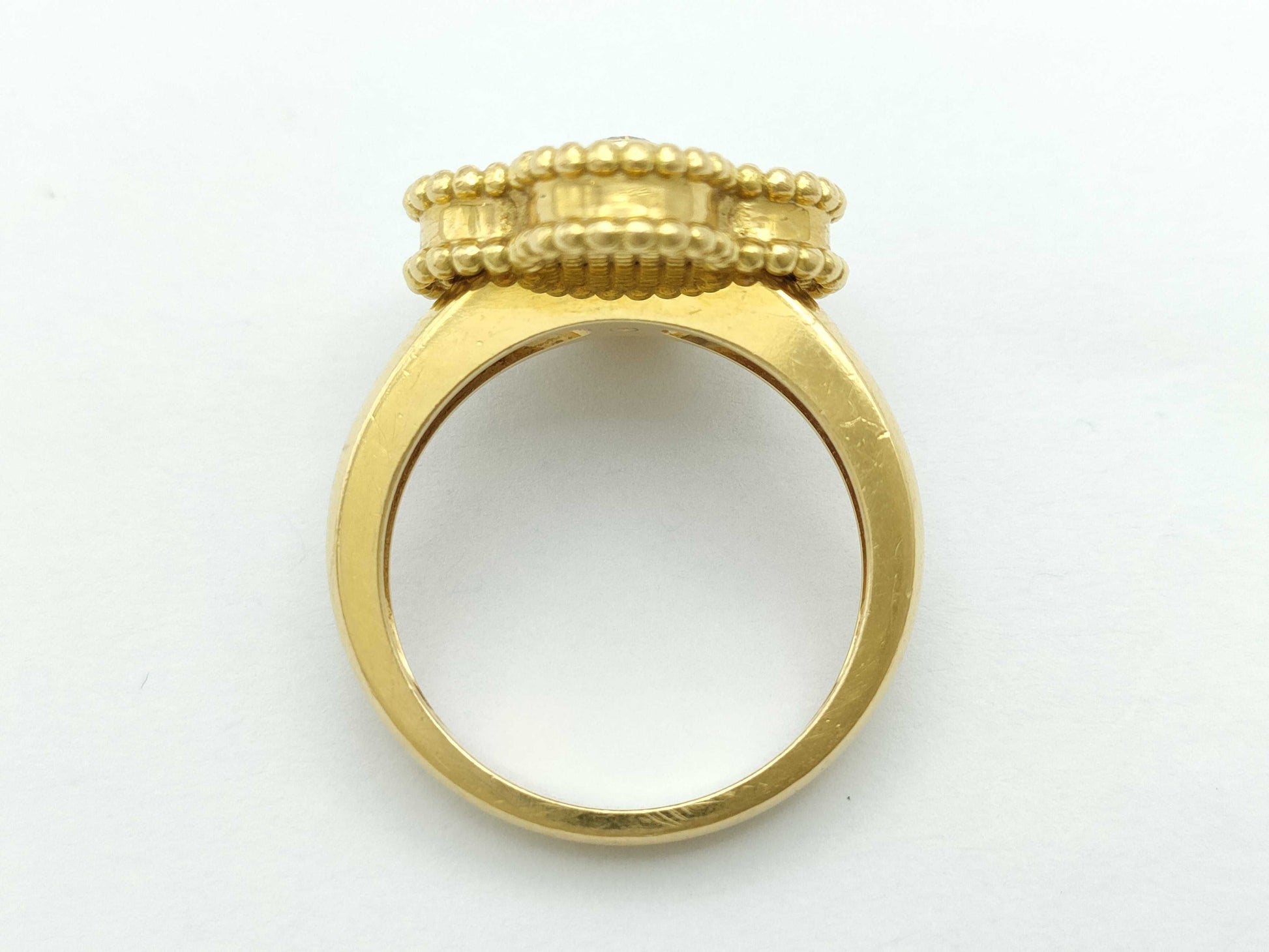 Van Cleef & Arpels Vintage Alhambra #50 Mother-of-Pearl 1PD Yellow Gold Au750 7.0g Ring 