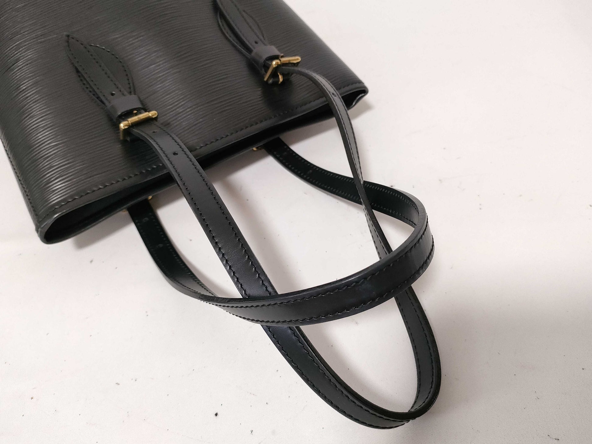 LOUIS VUITTON Epi Bucket Shoulder Bag