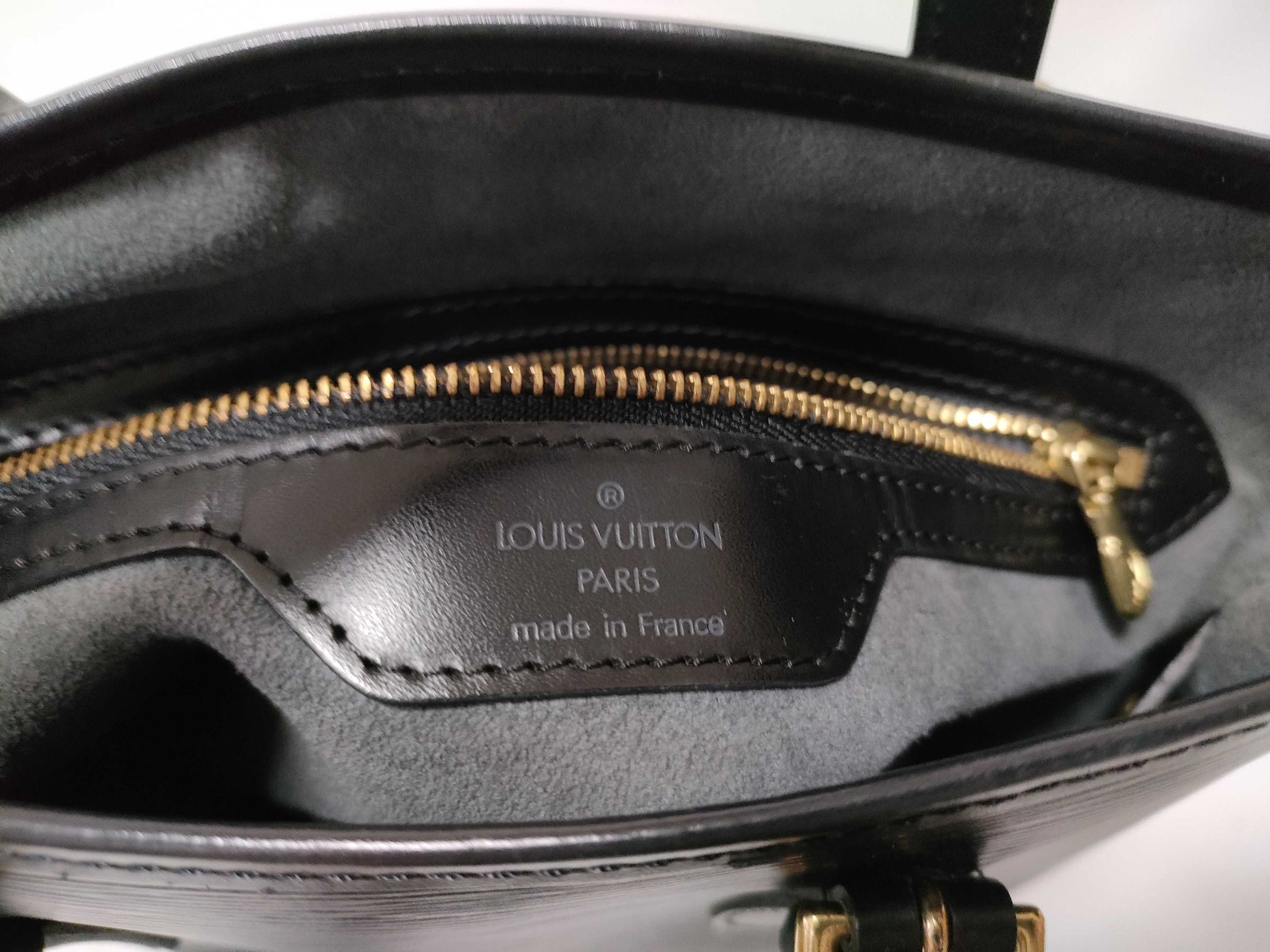 LOUIS VUITTON Epi Bucket Shoulder Bag
