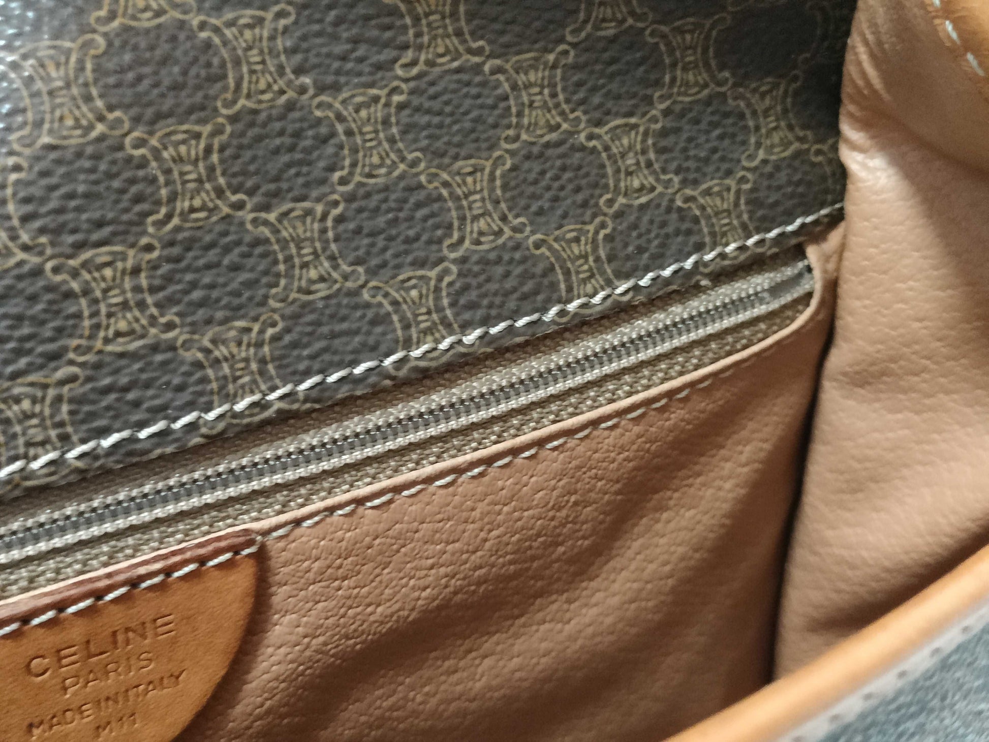 CELINE Shoulder Bag