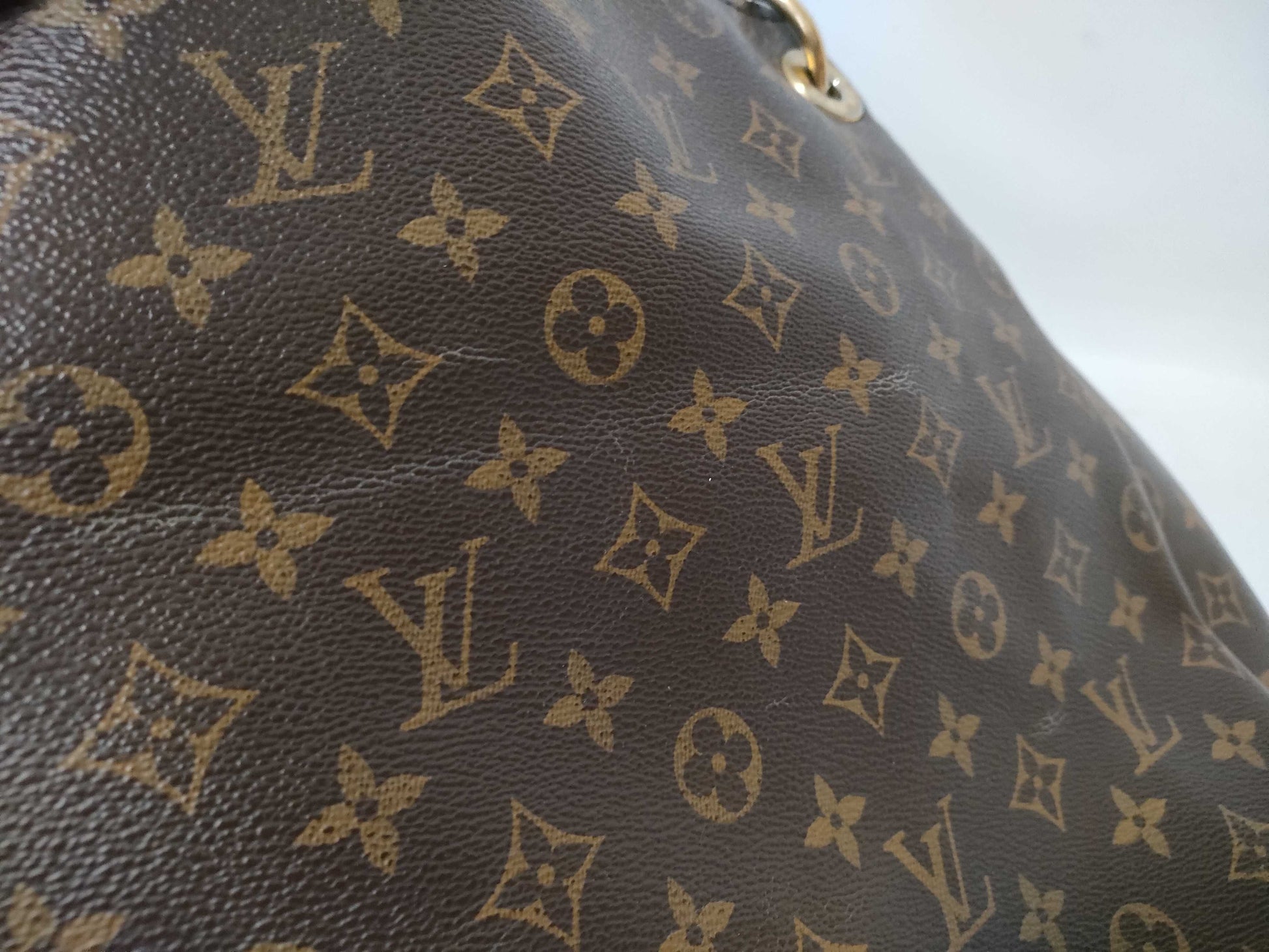 LOUIS VUITTON Monogram LV Artsy Charm Shoulder Bag