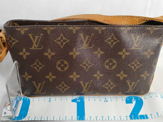 LOUIS VUITTON RFID verification failed. AR0072 Monogram LOUIS VUITTON M51240 Monogram Vuitton Monogram Trotter AR0072 Shoulder Bag