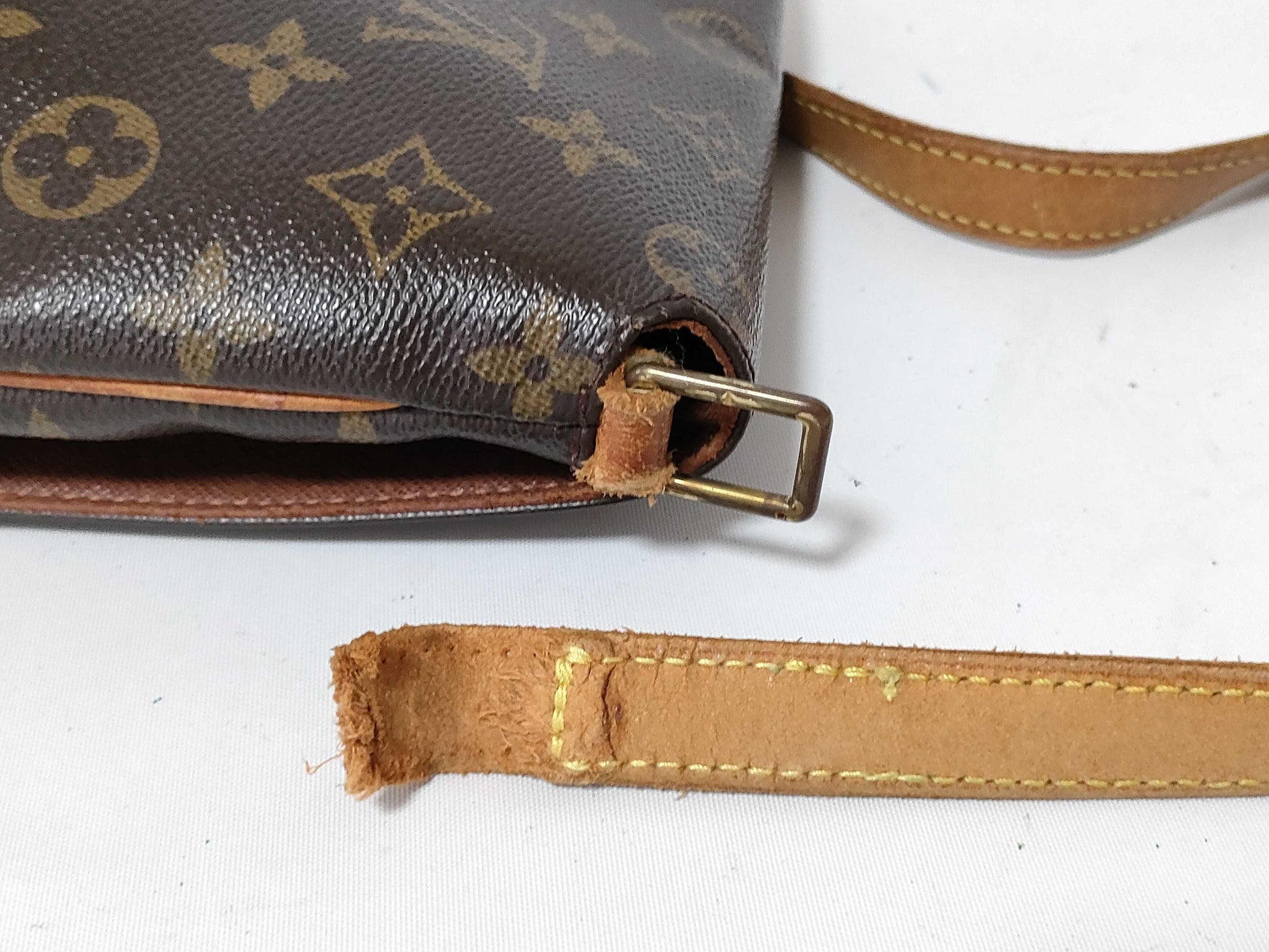 LOUIS VUITTON Monogram LV Mono Musette Salsa Shoulder Bag