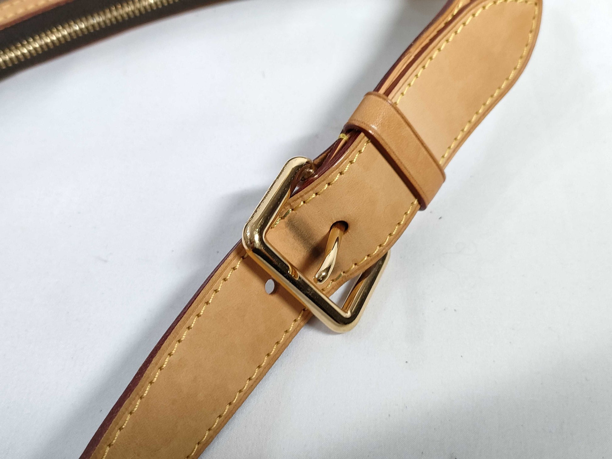 LOUIS VUITTON RFID verification failed MI3171 Monogram Louis Vuitton Monogram M56384 Thames PM Shoulder Bag
