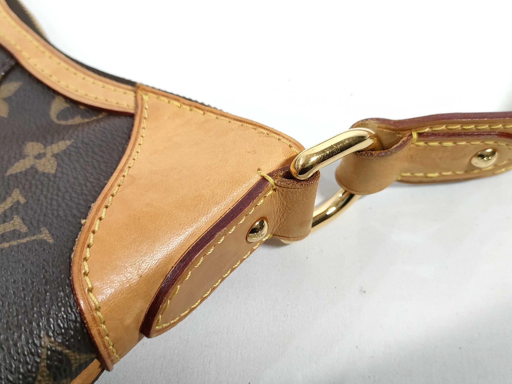 LOUIS VUITTON RFID verification failed MI3171 Monogram Louis Vuitton Monogram M56384 Thames PM Shoulder Bag