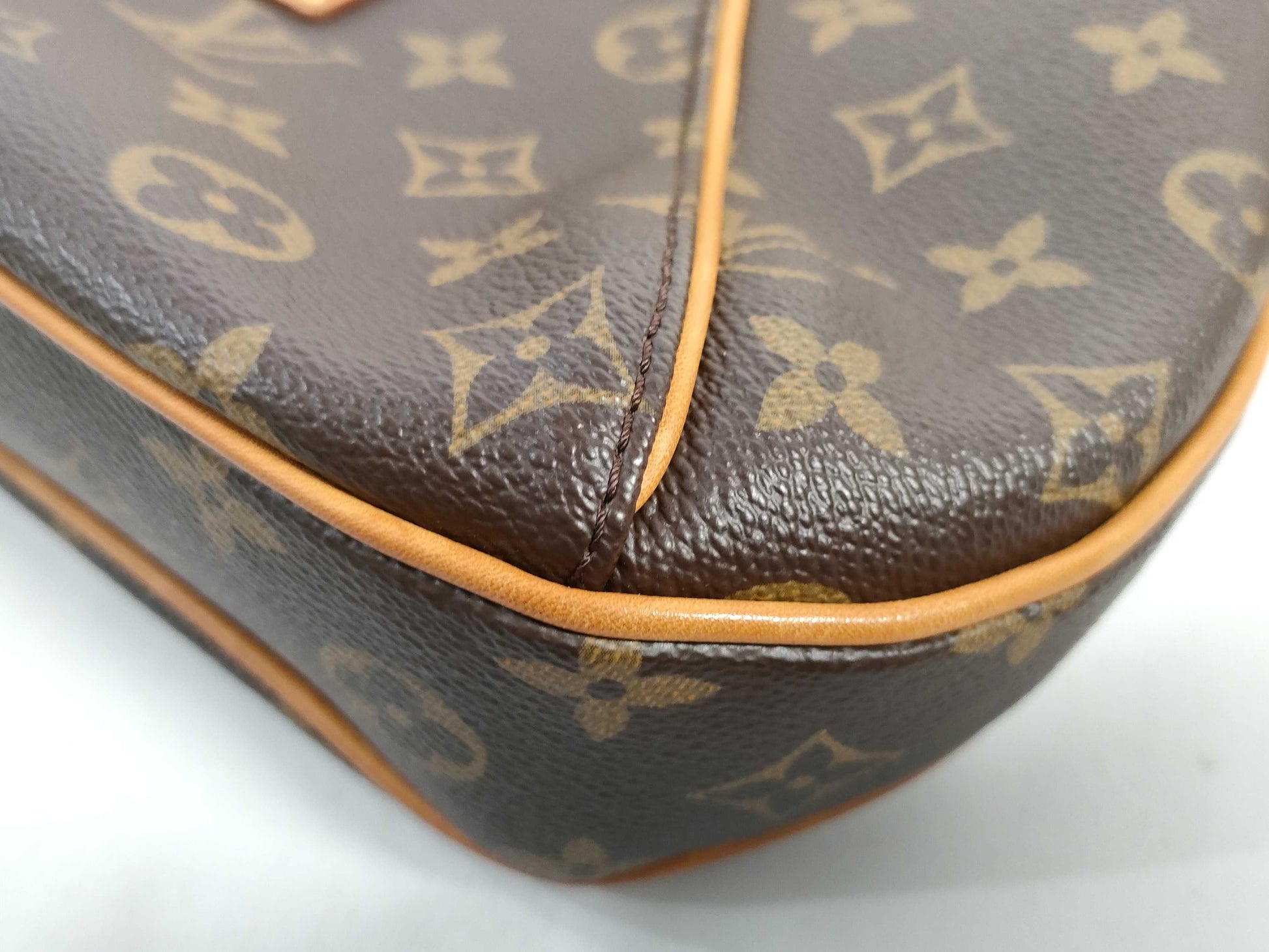 LOUIS VUITTON RFID verification failed MI3171 Monogram Louis Vuitton Monogram M56384 Thames PM Shoulder Bag