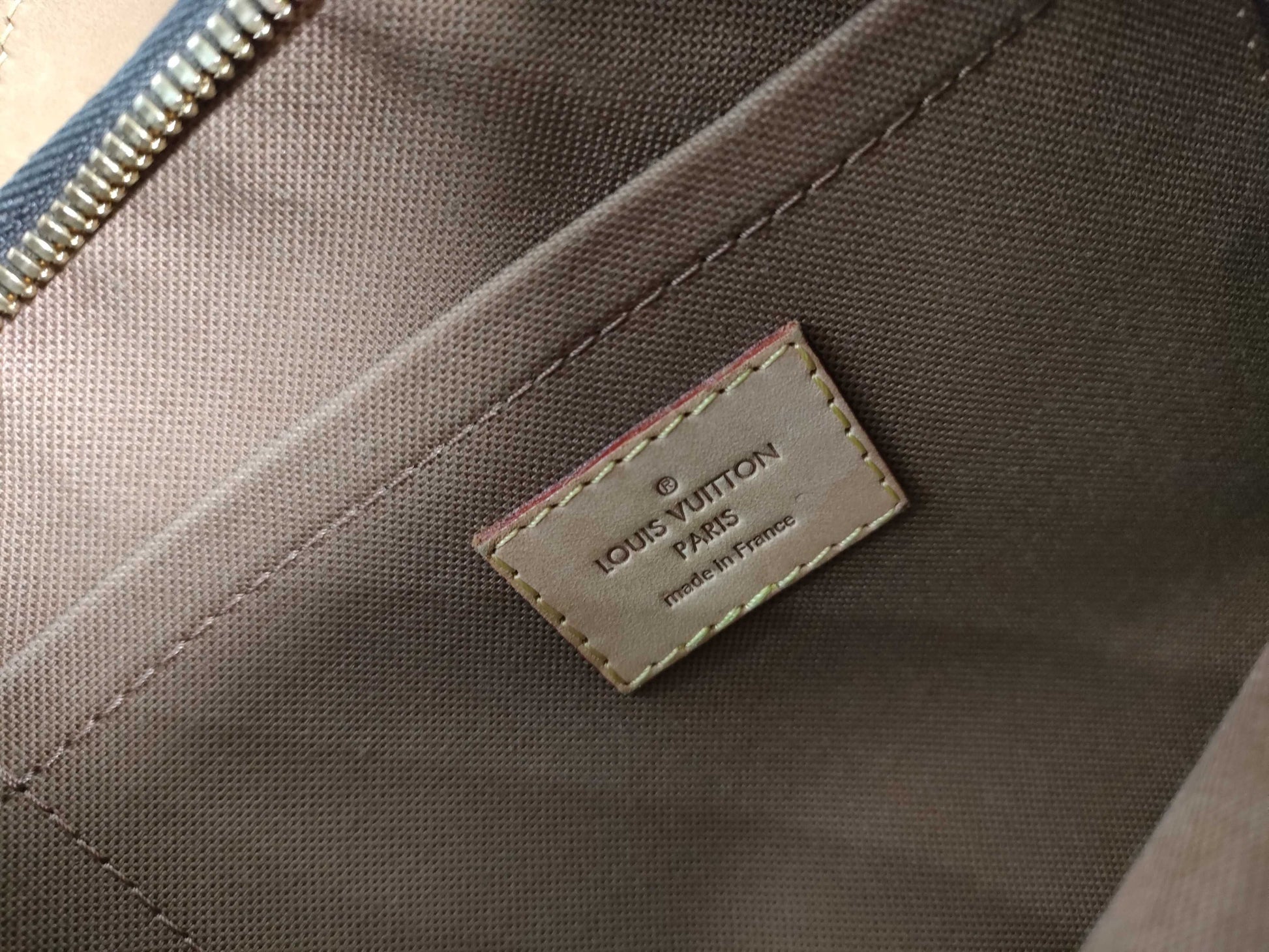 LOUIS VUITTON RFID verification failed MI3171 Monogram Louis Vuitton Monogram M56384 Thames PM Shoulder Bag