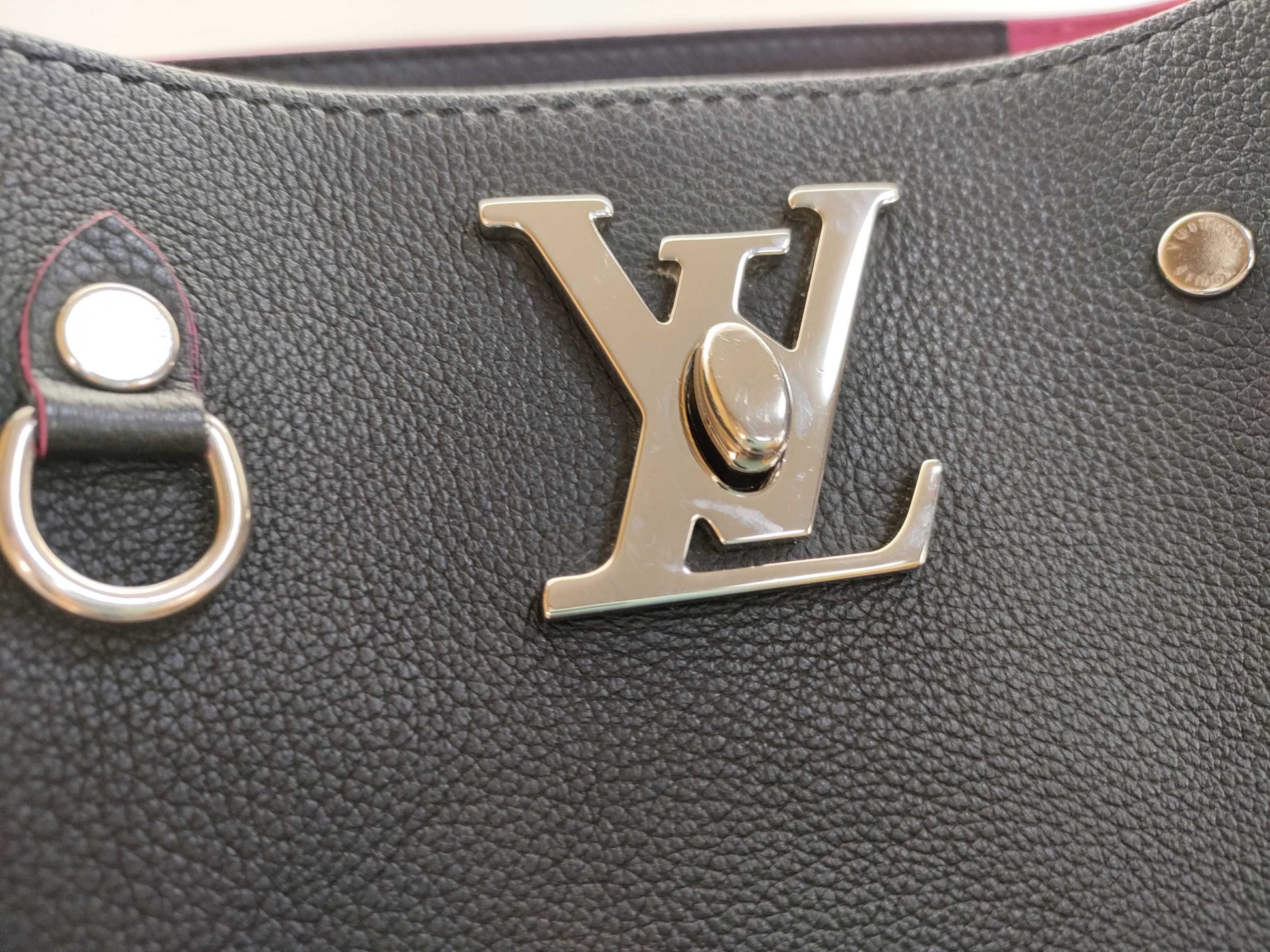 LOUIS VUITTON RFID Verified DU3167 Louis Vuitton LV Logo Lock Me Bucket M54677 DU3167 Black x Pink Shoulder Bag