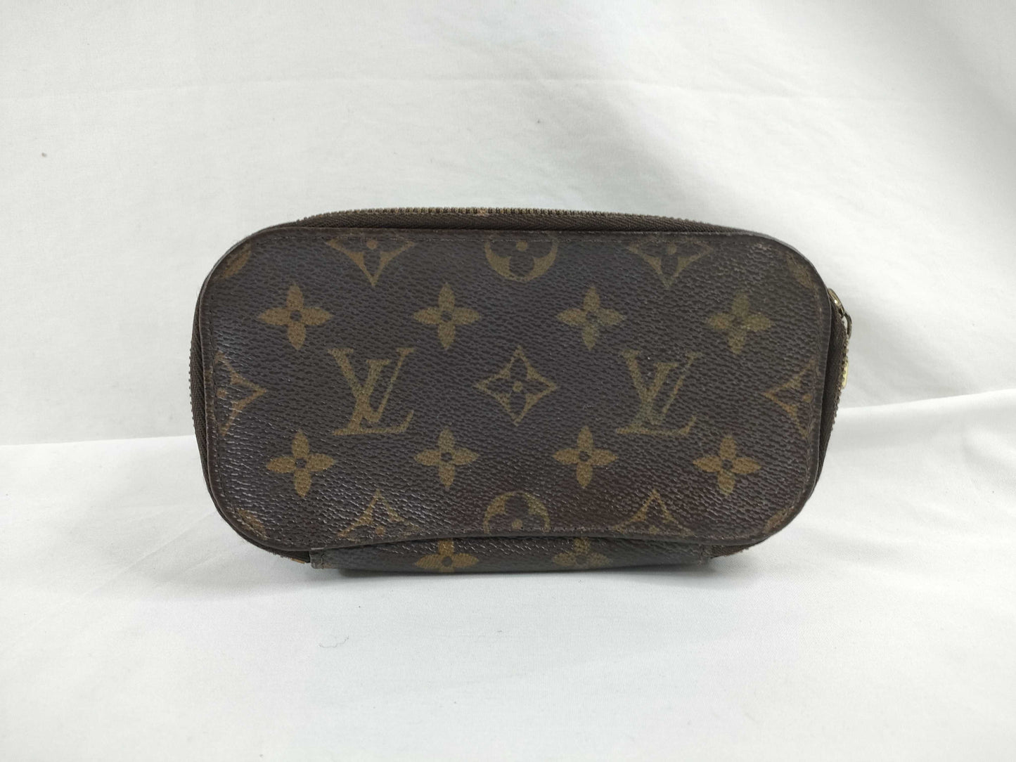 LOUIS VUITTON [Serial] Unable to Confirm Monogram Louis Vuitton Monogram Pouch Pouch