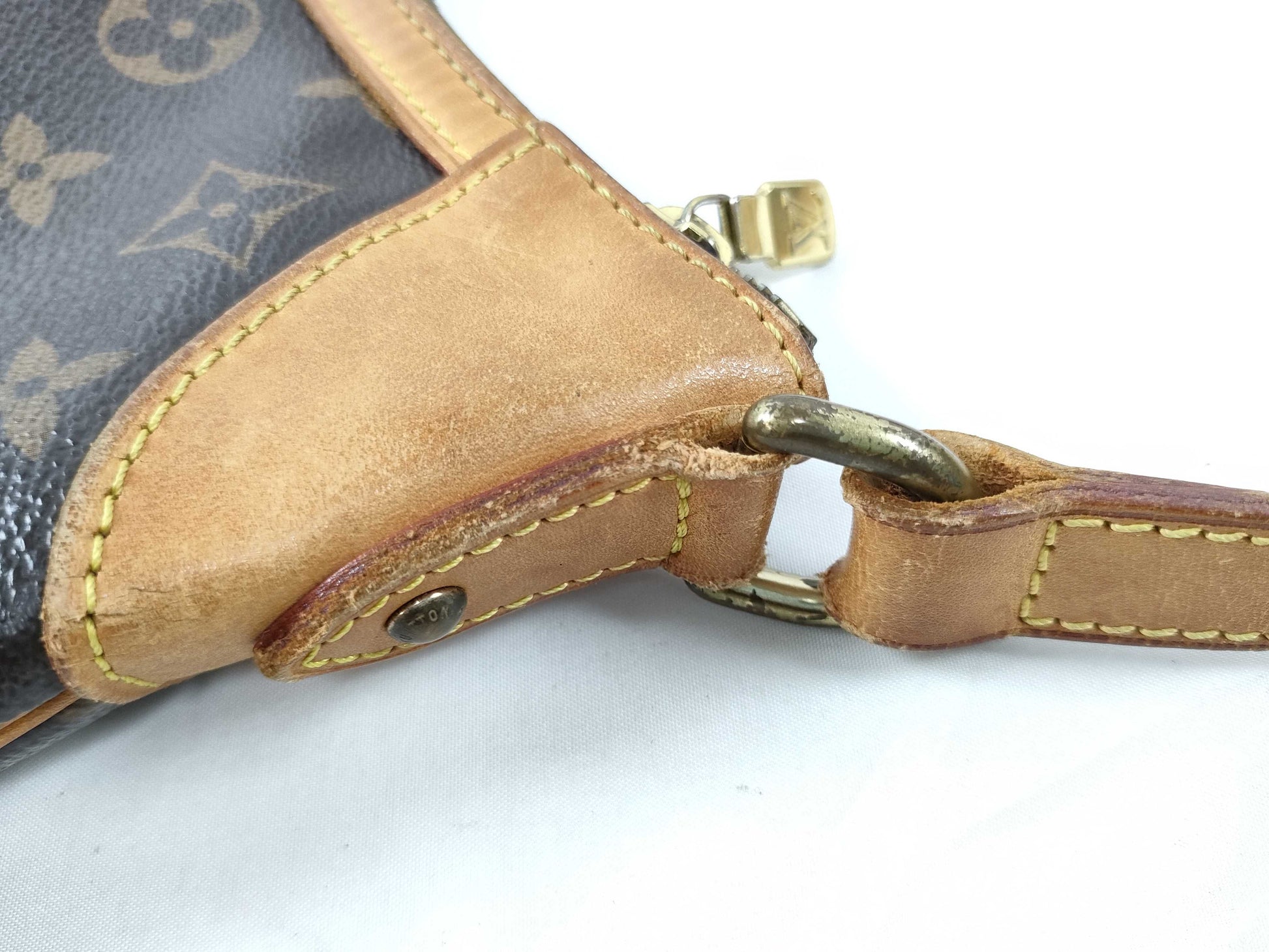 LOUIS VUITTON CA 2058 RFID Unverified Monogram LOUIS VUITTON Odeon PM M56390 Shoulder Bag