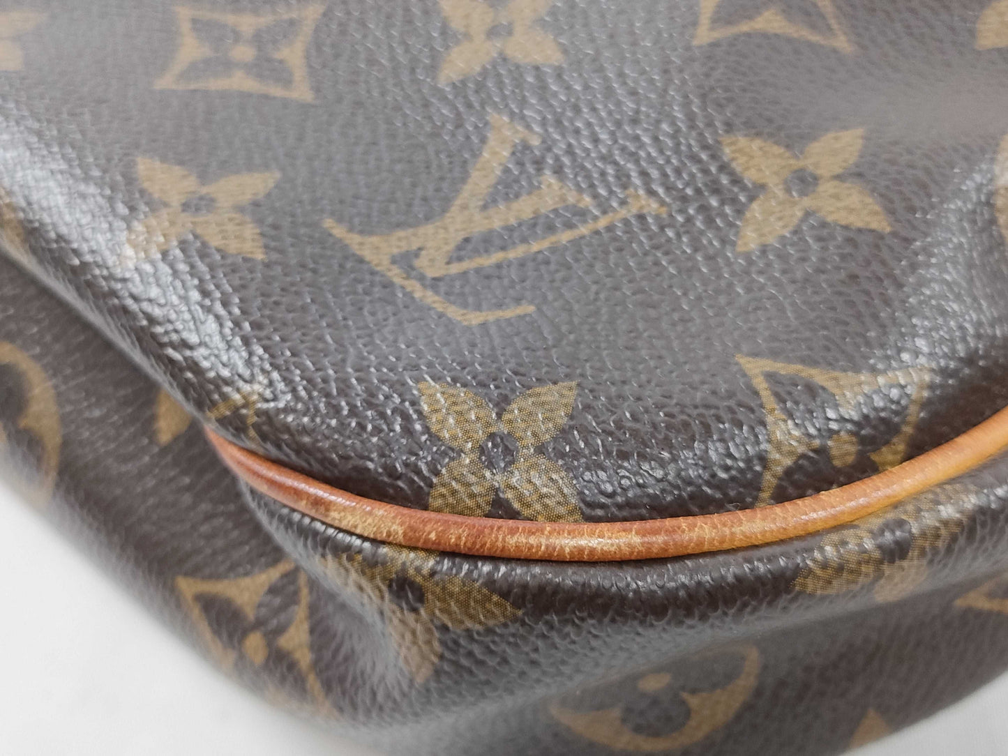 LOUIS VUITTON CA 2058 RFID Unverified Monogram LOUIS VUITTON Odeon PM M56390 Shoulder Bag