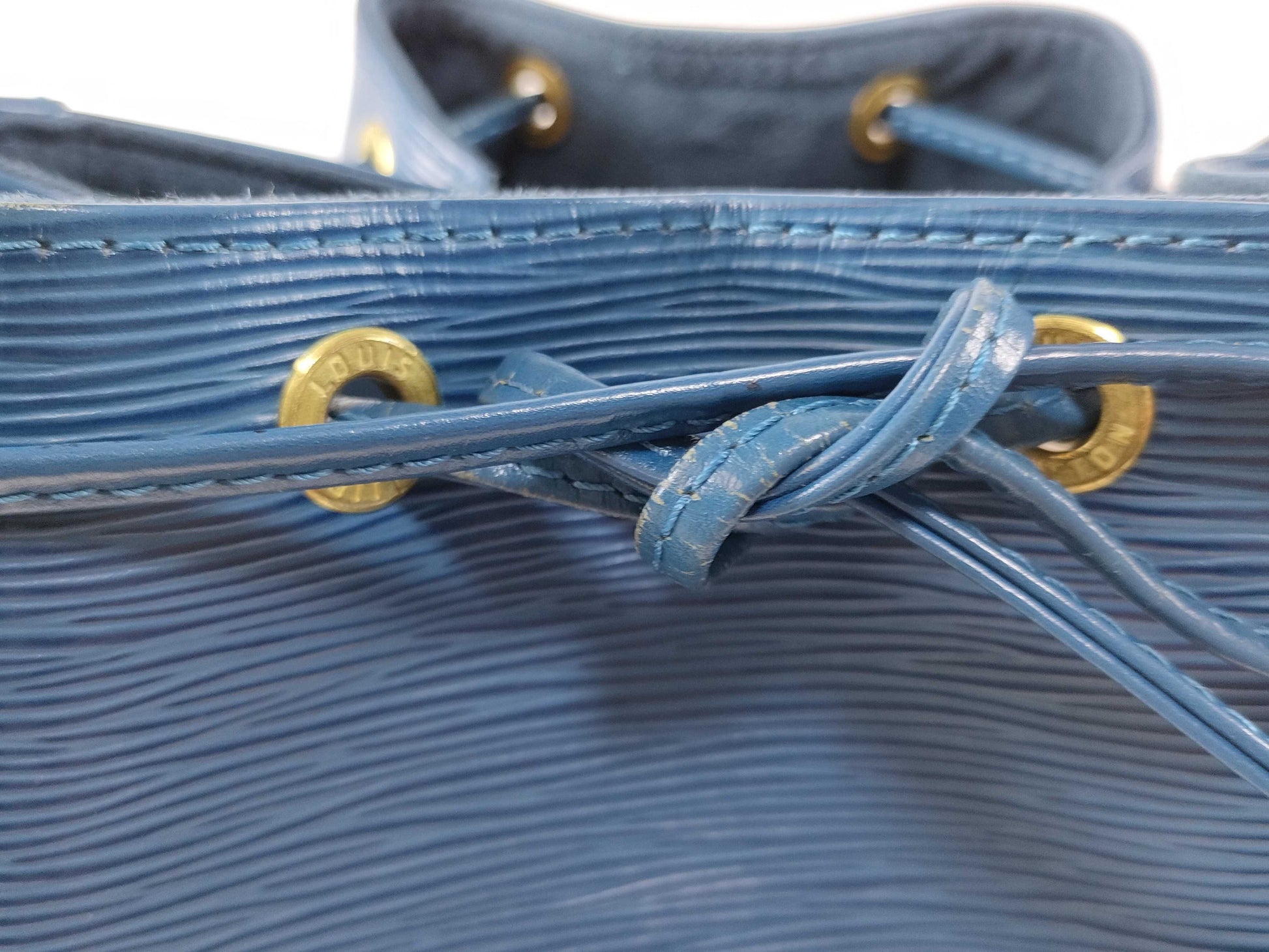 LOUIS VUITTON AR 0964 RFID Unverified Epi Leather LOUIS VUITTON Noe M44005 Shoulder Bag